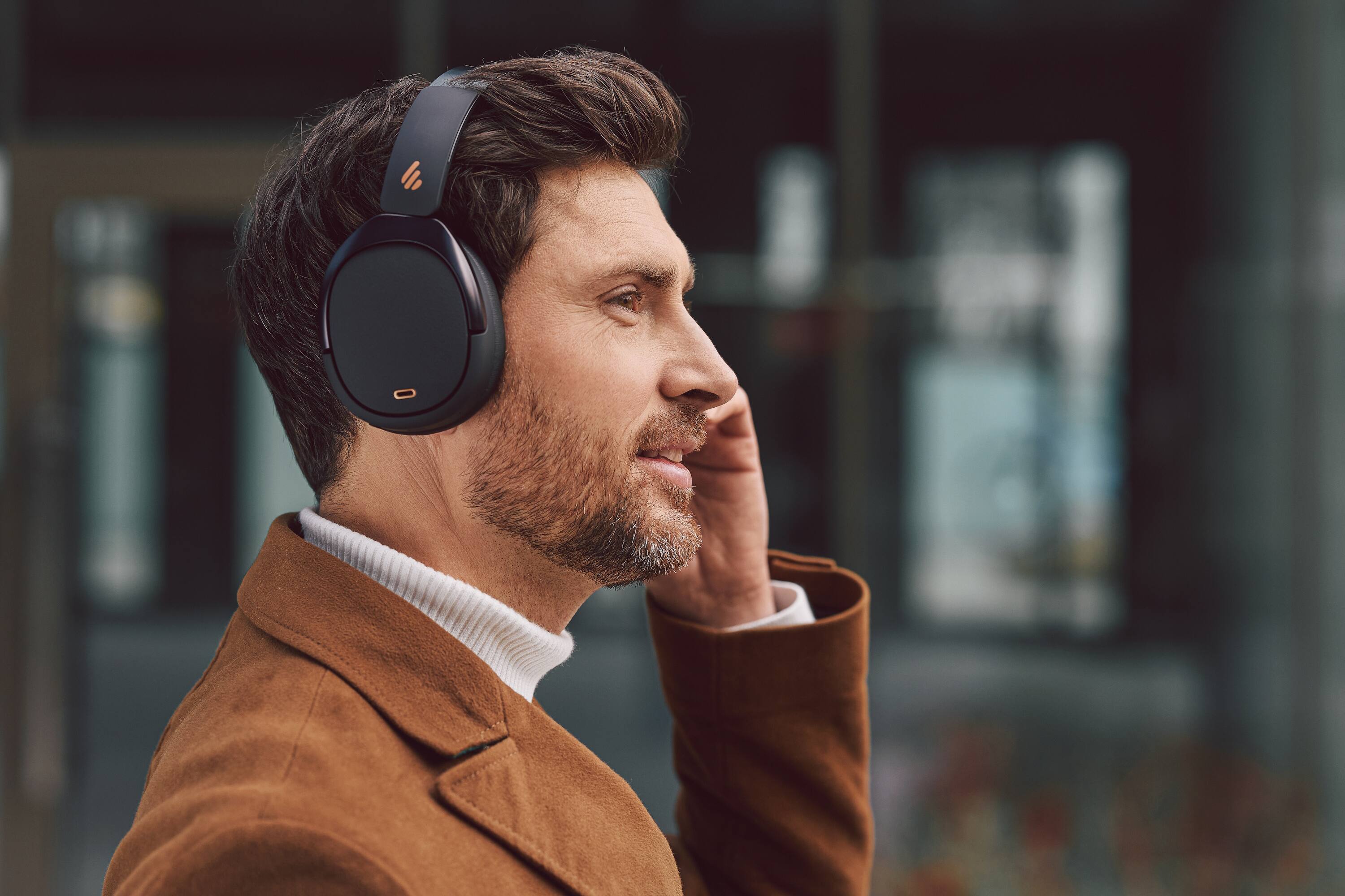 Left. Edifier - WH950NB Wireless Noise Cancelling Over-Ear Headphones - Black.