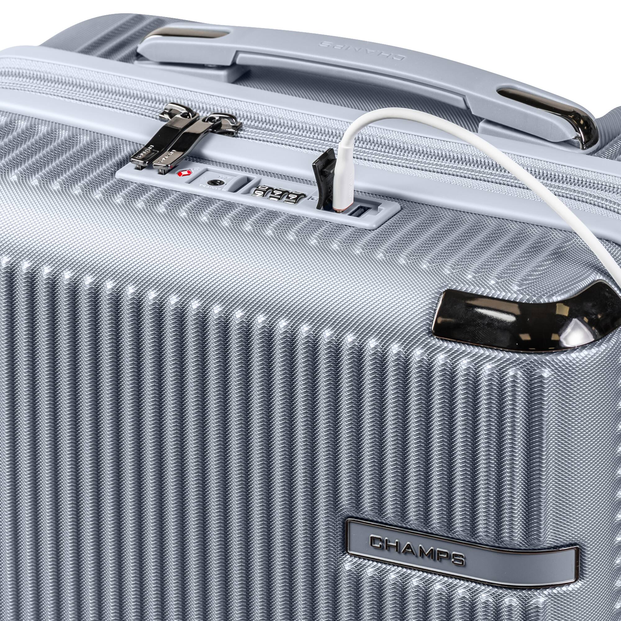 The text on the image can be grouped and corrected as follows:

- "CHAMPS" (on the luggage)
- "SEINNY PRO" (on the handle of the luggage)