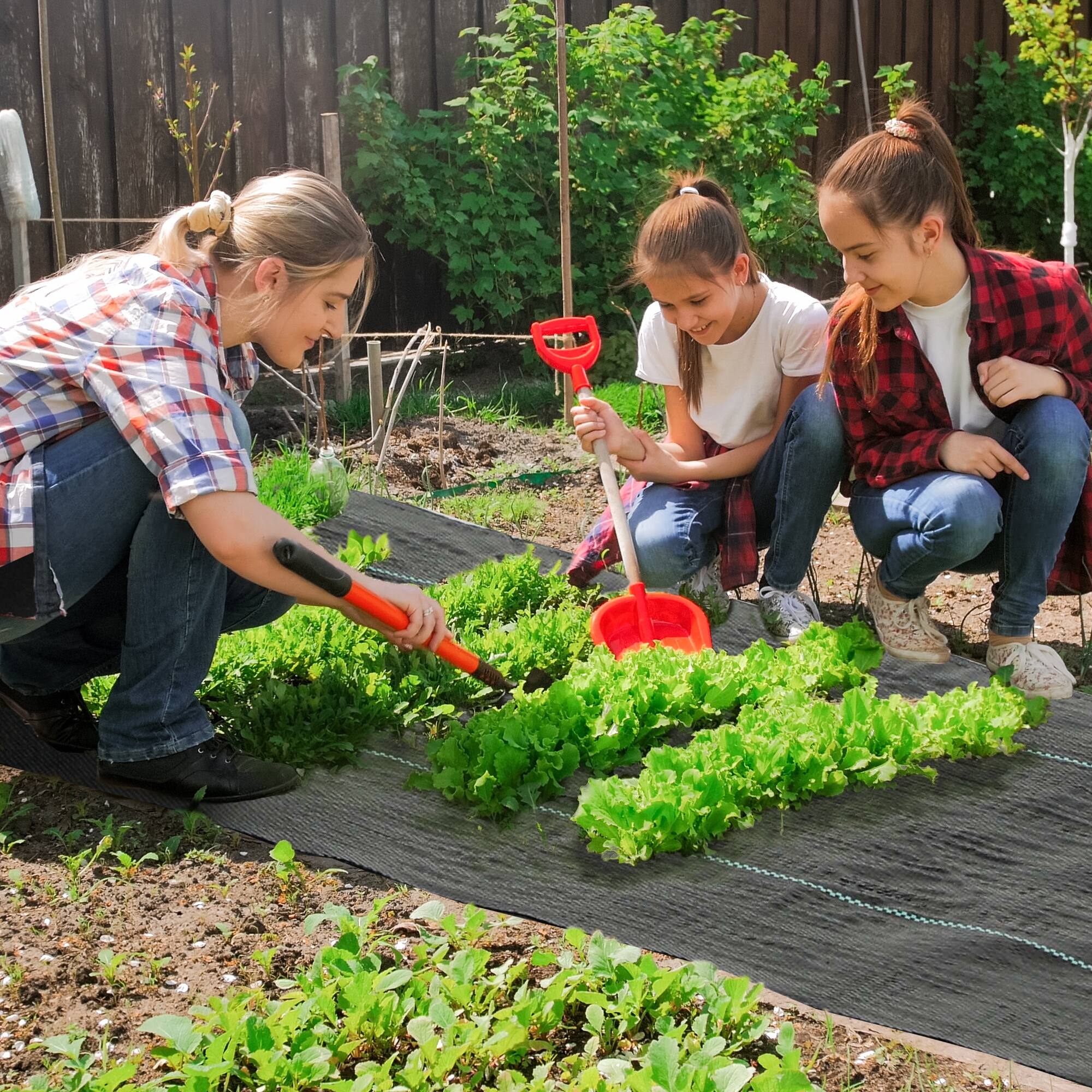 Alt View 1. Outsunny - 4FT x 300FT Weed Barrier Landscape Fabric Heavy Duty, 5oz Woven Weed Control Fabric - Black.