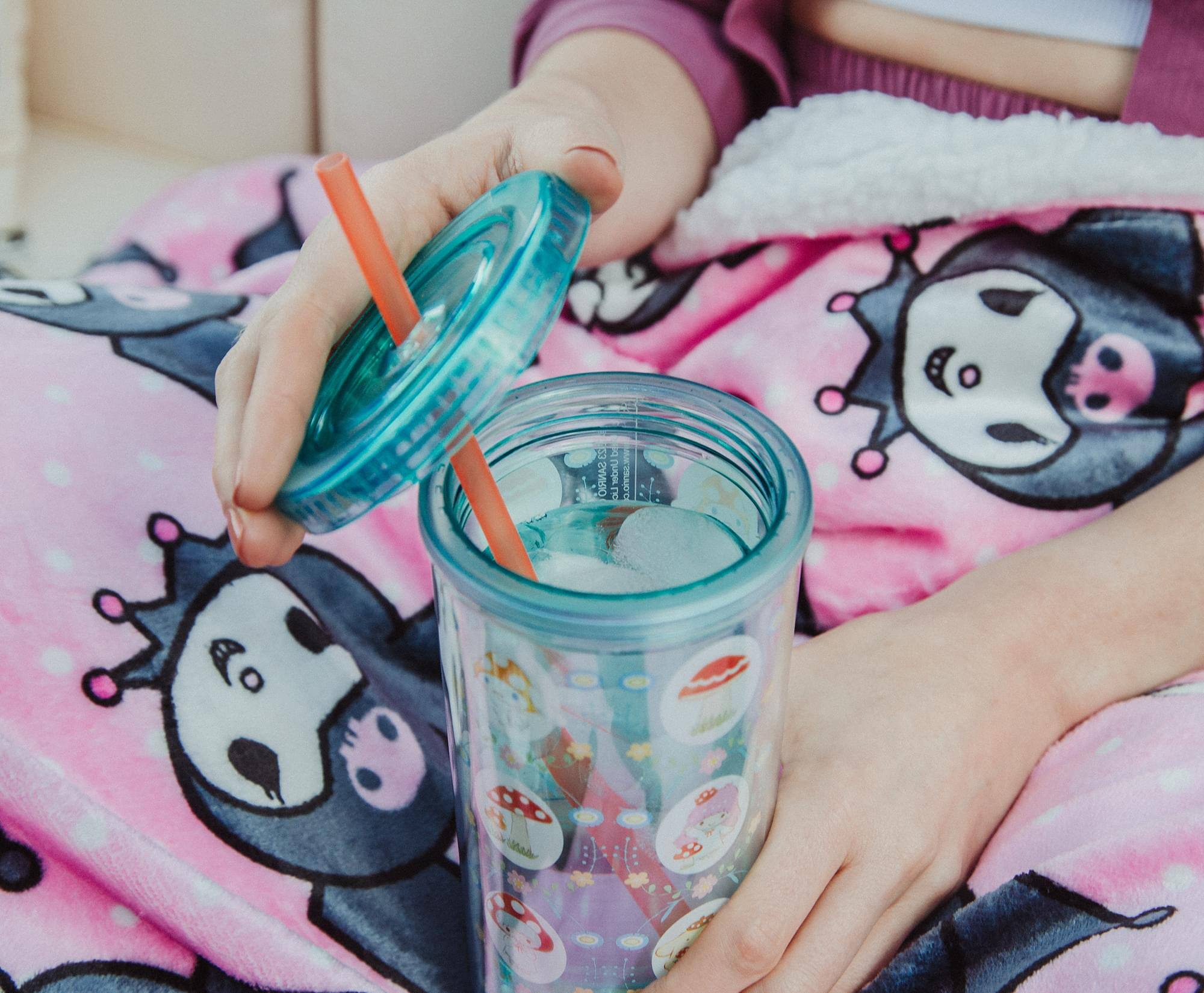 E 1 2 SANRIO Under B O.mFec.w : 6 C