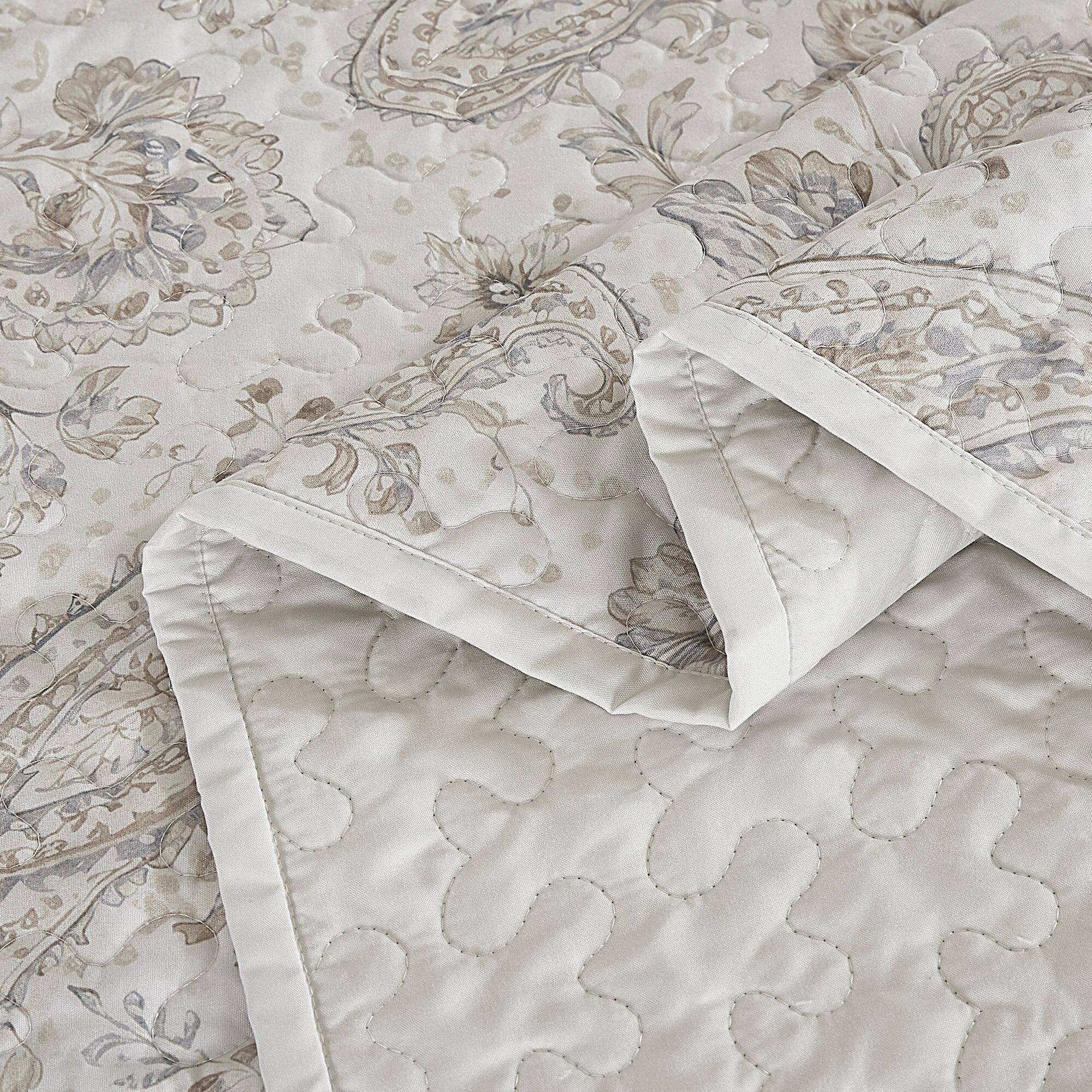 Left. MarCielo - MarCielo 3 Piece Lightweight Quilt Bedspread Set Reversible Floral Botanical - Beige Paisley.