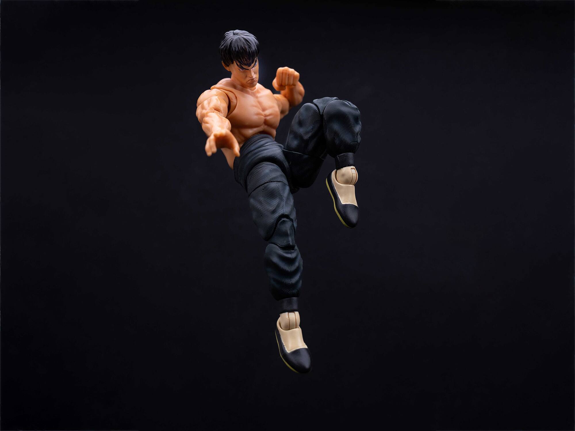 Alt View 3. Jada - Fei Long 6" Moveable Figure w/Accessories and Alternate Head & Hands "Ultra Street Fighter II" (2017) Video Game by Jada.