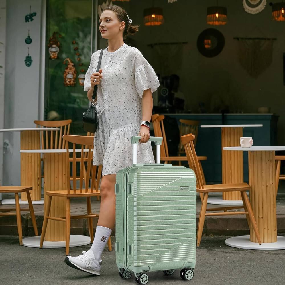 Alt View 1. Circus Cirle - Circus Cirle 4-Piece Geyao Green Expandable Luggage Set - Green.