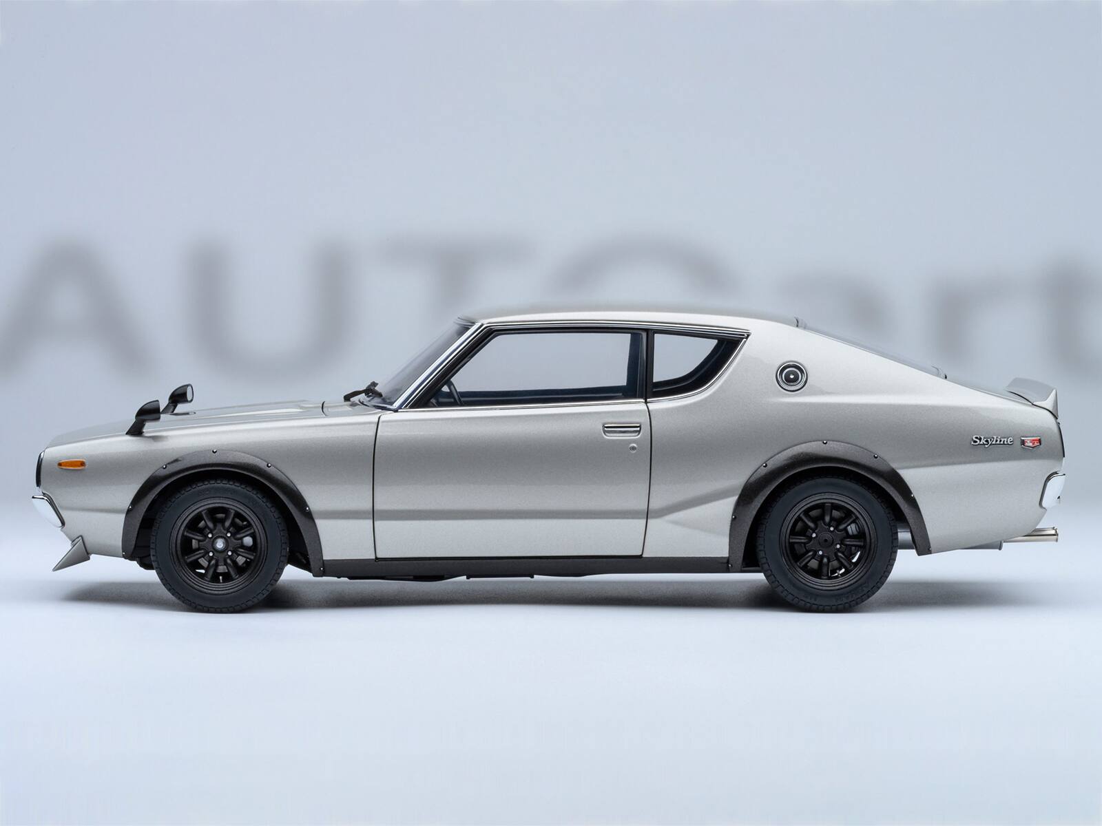 Alt View 6. Autoart - Nissan Skyline 2000GT-R (KPGC110) Tuned Version RHD (Right Hand Drive) Silver Metallic 1/18 Model Car by Autoart.