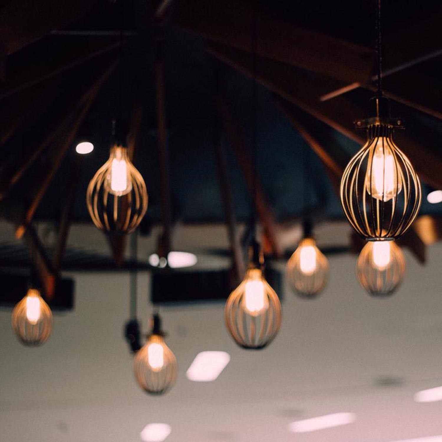 Left. FEIT ELECTRIC - Feit ST19 E26 (Medium) Filament LED Bulb Warm Amber 60 Watt Equivalence 2 pk.