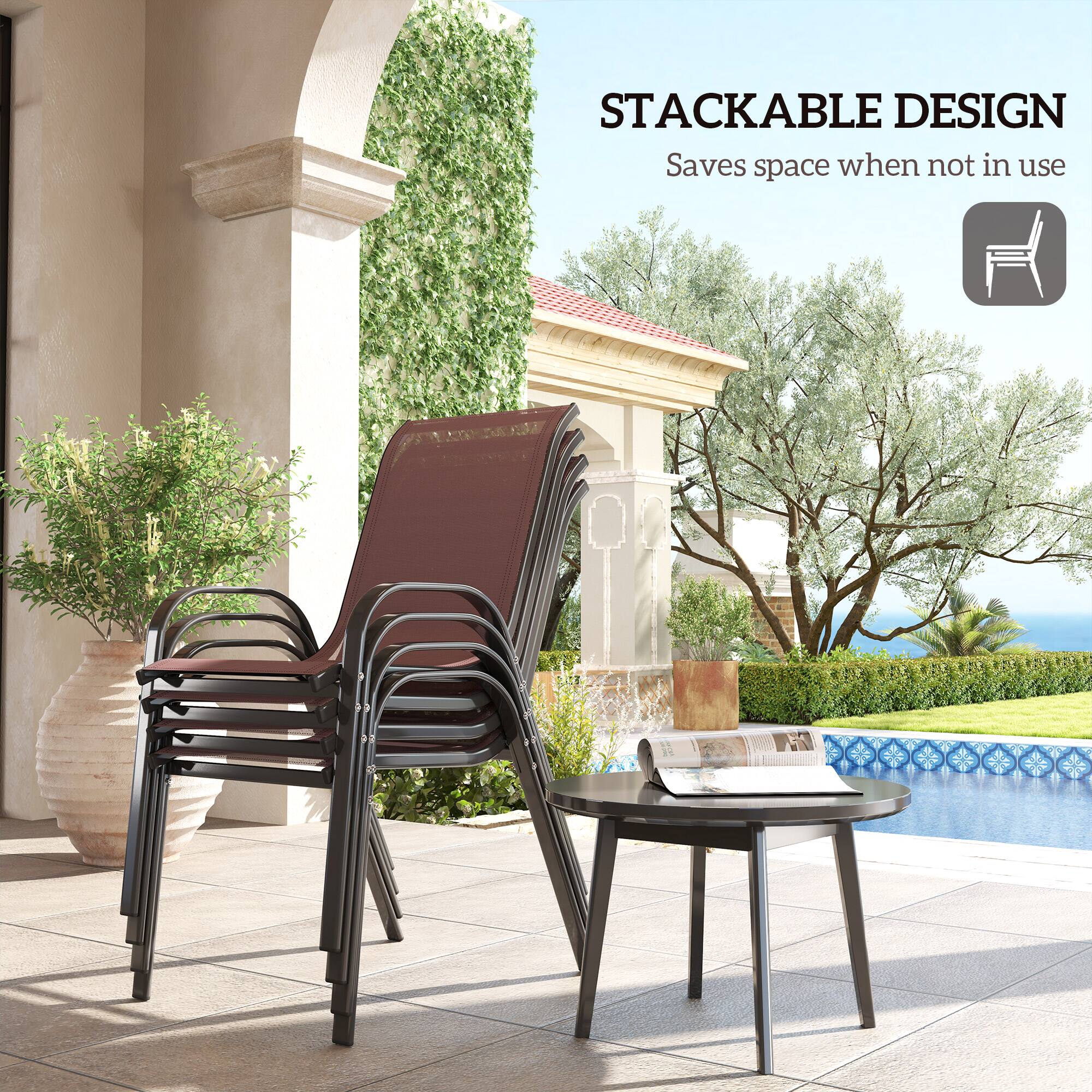 STACKABLE DESIGN
Saves space when not in use