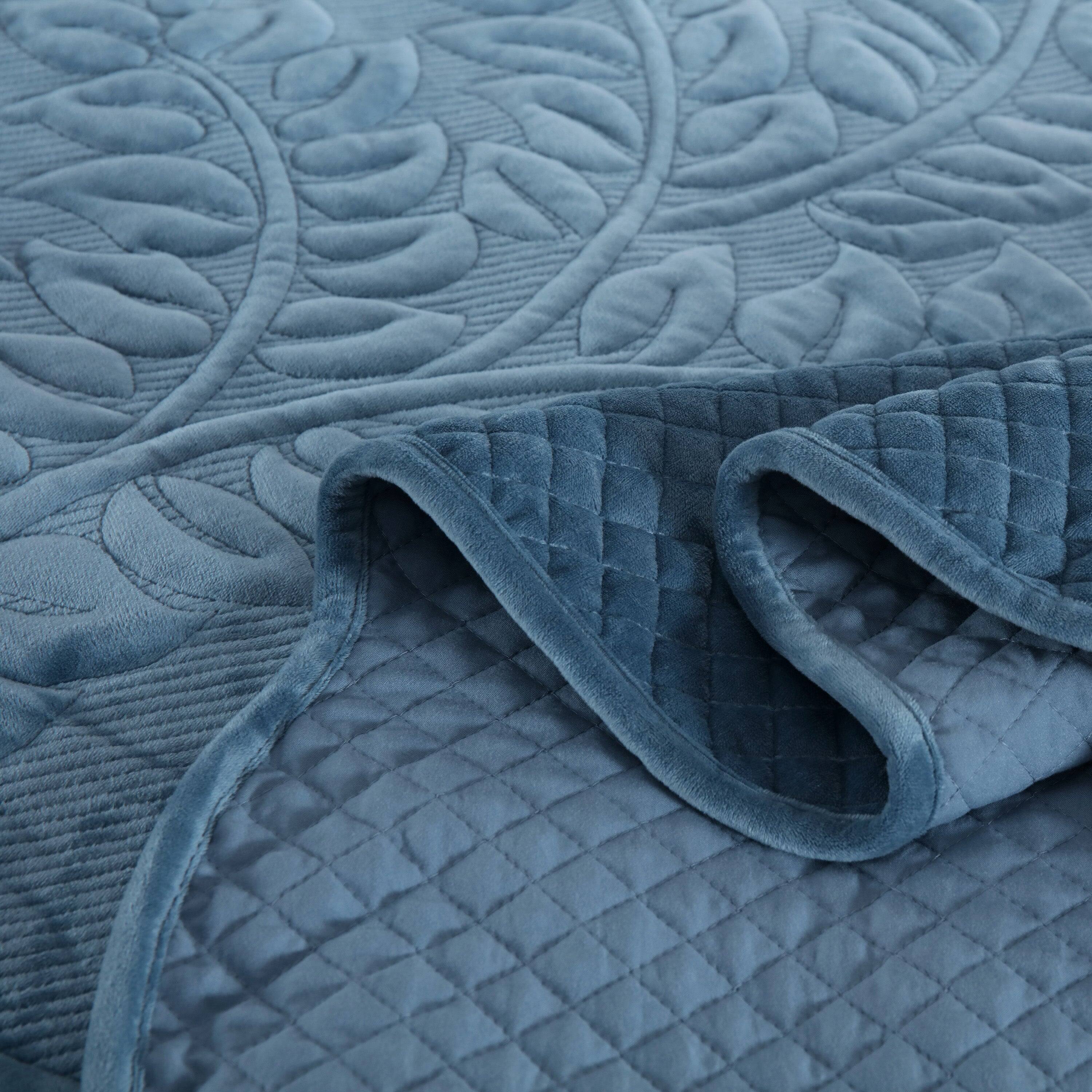 Left. MarCielo - Marcielo 3Pc Luxury Velvet Oversized Embroidery Soft and Plush Quilt Set - Elegant Blue.