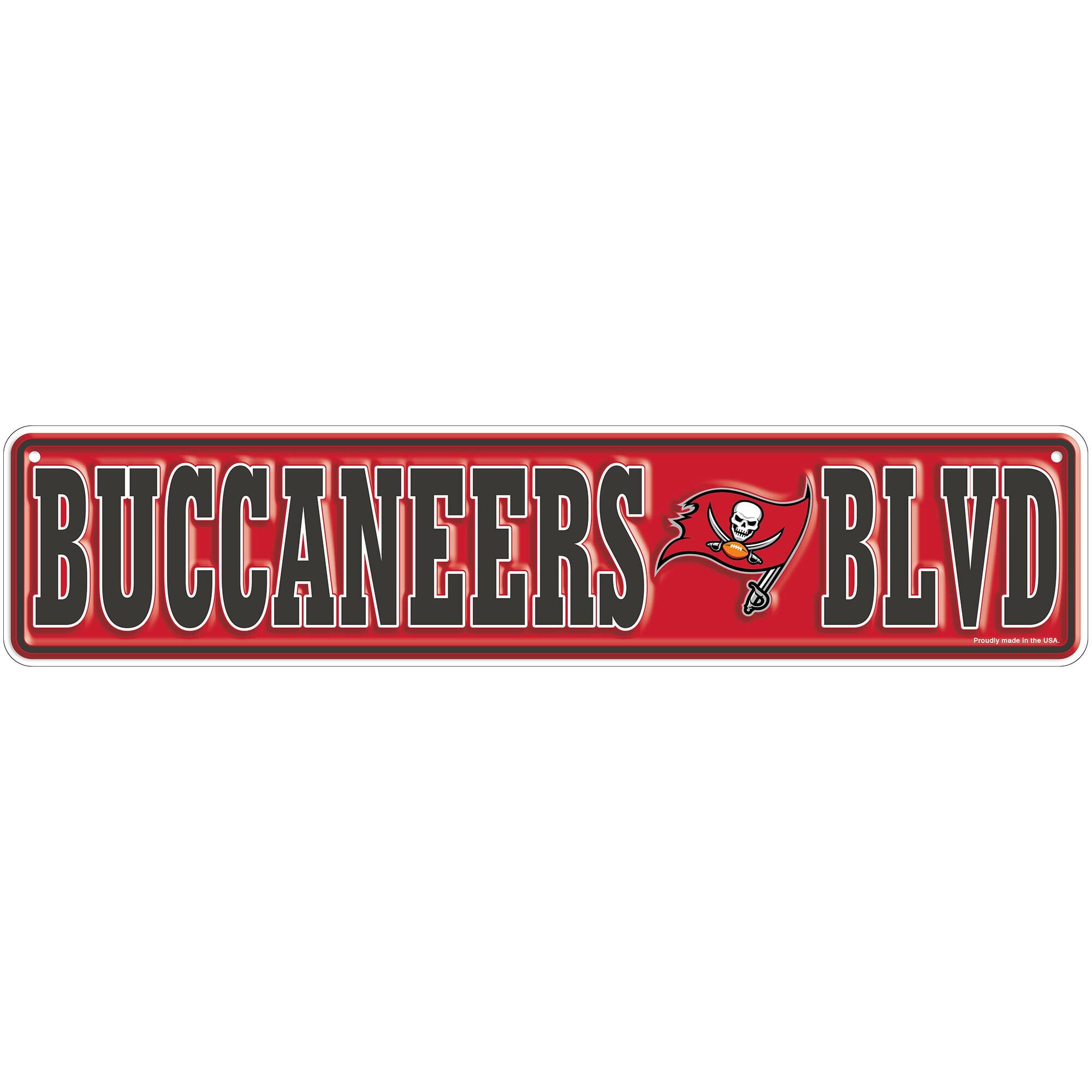 BUCCANEERS BLVD  
Proudly made in the USA