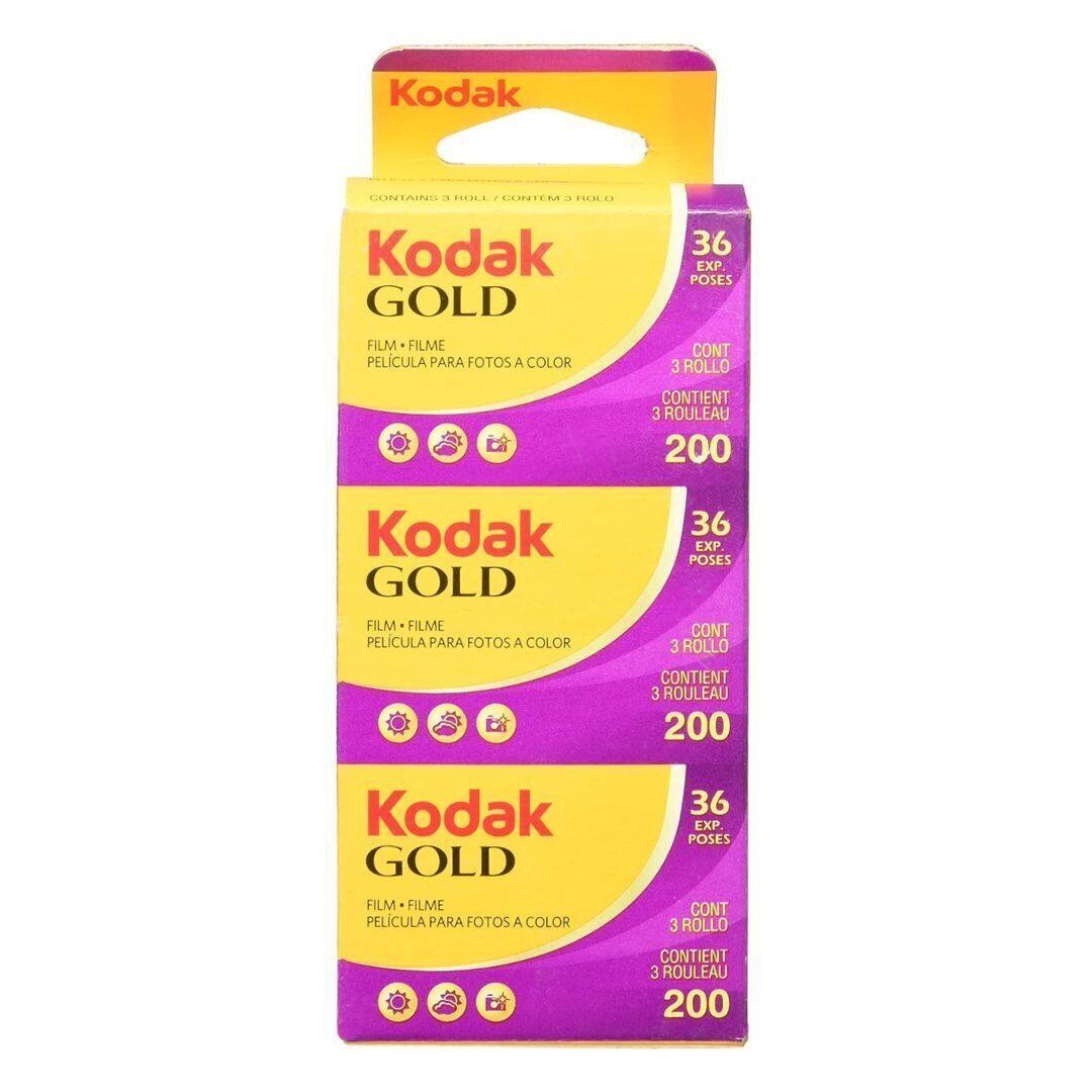 Kodak GOLD  
FILM • FILME • PELÍCULA PARA FOTOS A COLOR  
36 EXP. POSES  
CONT 3 ROLLO • CONTIENT 3 ROULEAU • 200  
Kodak GOLD  
FILM • FILME • PELÍCULA PARA FOTOS A COLOR  
36 EXP. POSES  
CONT 3 ROLLO • CONTIENT 3 ROULEAU • 200  
Kodak GOLD  
FILM • FILME • PELÍCULA PARA FOTOS A COLOR  
36 EXP. POSES  
CONT 3 ROLLO • CONTIENT 3 ROULEAU • 200