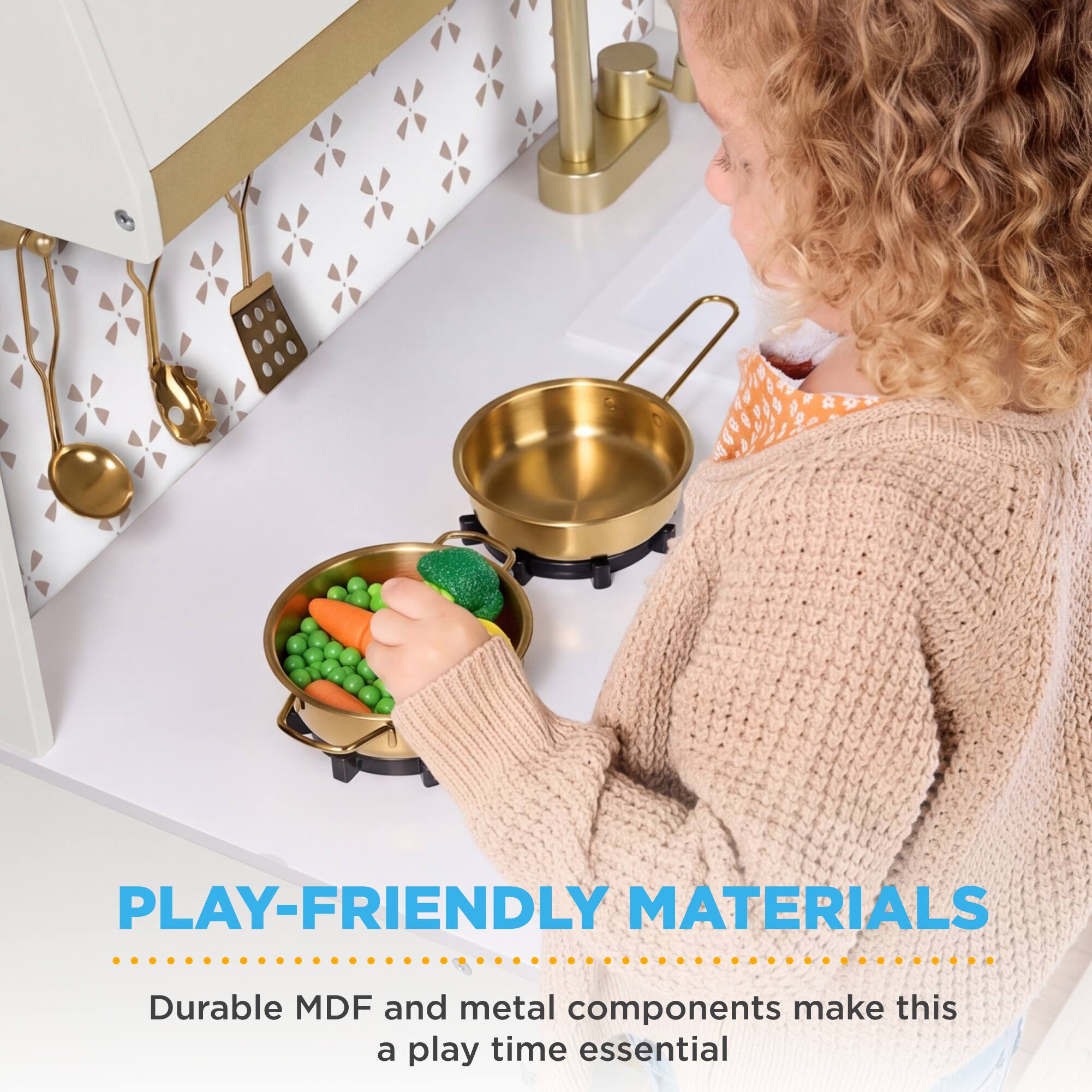 PLAY-FRIENDLY MATERIALS  
Durable MDF and metal components make this a play time essential