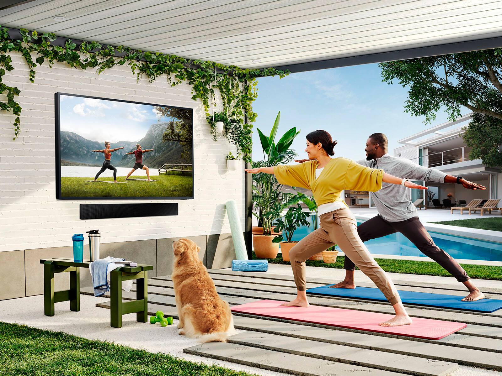 Alt View 19. Samsung - 85” Class LST7C The Terrace Partial Sun Neo QLED 4K (2024) - Titan Black.