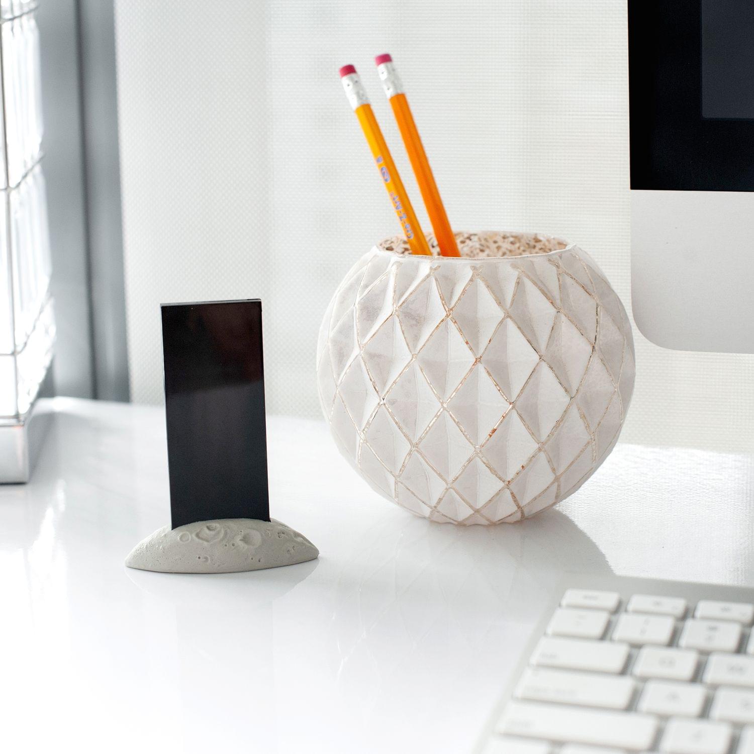 Alt View 5. Toynk - Science Fiction Collectible 2001 A Space Odyssey Monolith Action Figure - Black.