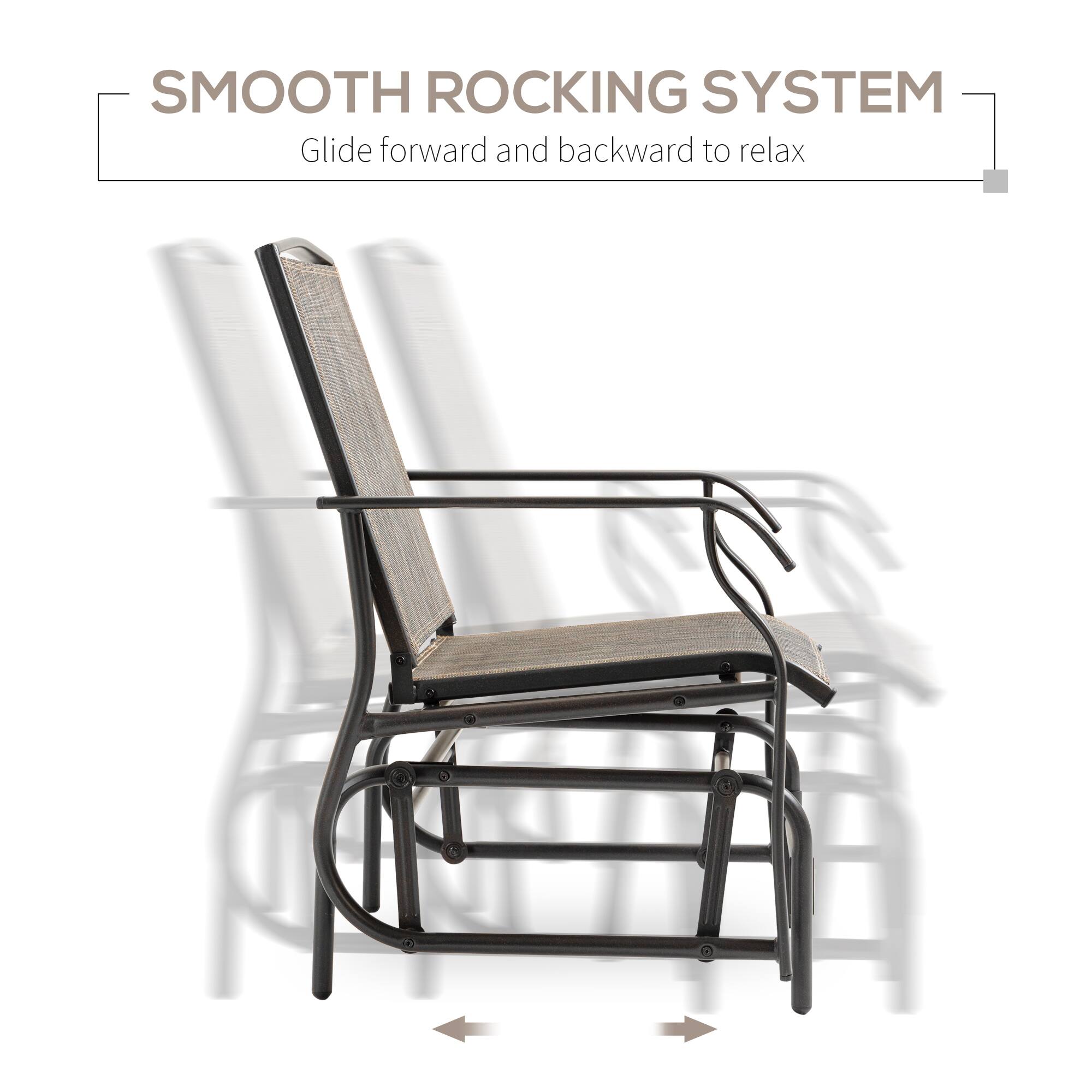 SMOOTH ROCKING SYSTEM
Glide forward and backward to relax