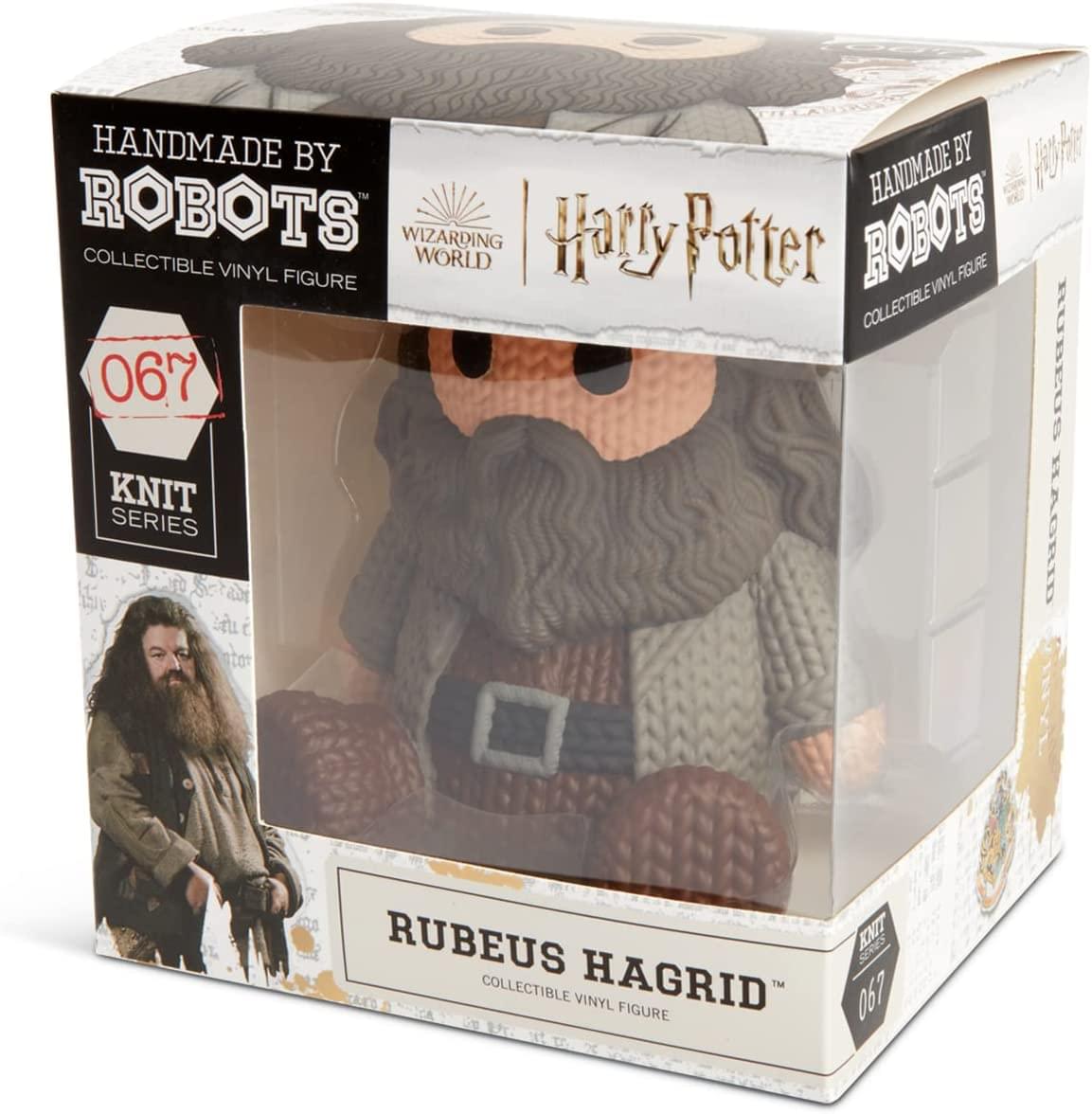 HANDMADE BY ROBOTS  
COLLECTIBLE VINYL FIGURE  
WIZARDING WORLD  
Harry Potter  
BBOTS WVIL FIGURE  
COLLECTIBLE 067  
RUBEUS HAGRID  
KNIT SERIES  
COLLECTIBLE VINYL FIGURE