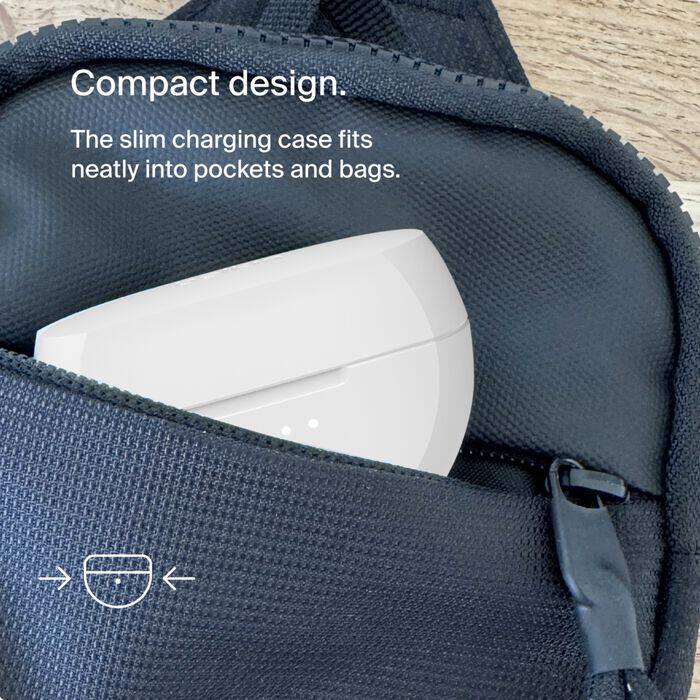Compact design.  
The slim charging case fits neatly into pockets and bags.