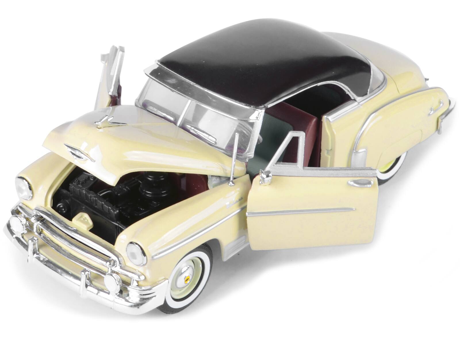 Alt View 1. Motormax - 1950 Chevrolet Bel Air Cream 1/24 Diecast Model Car by Motormax.