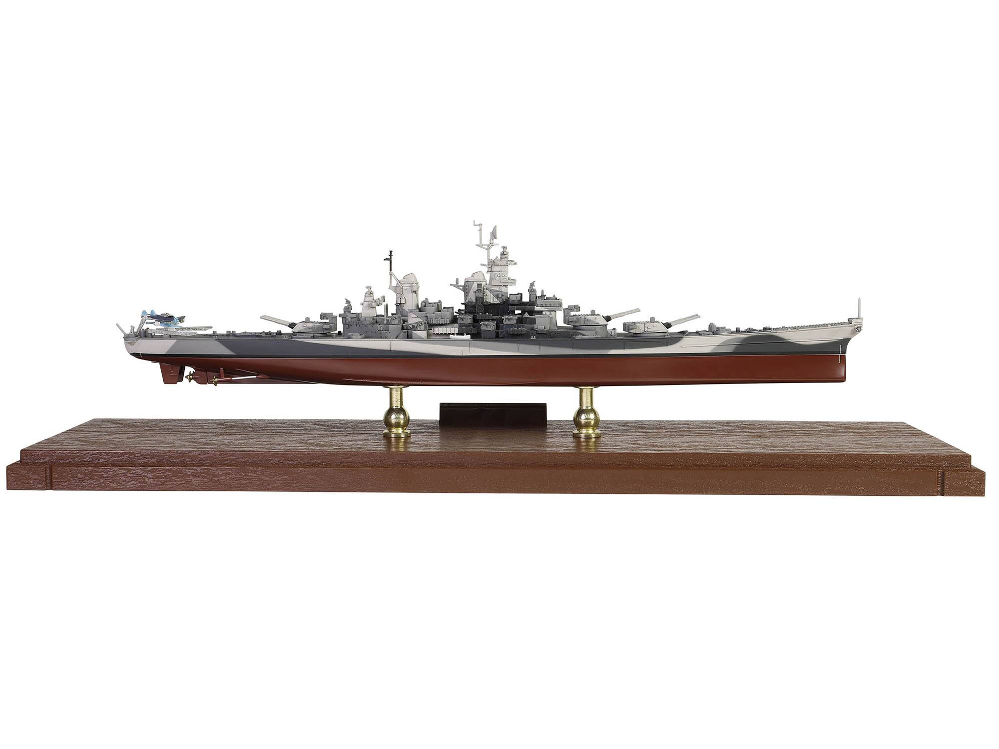 Alt View 3. Forces Of Valor - USS Missouri (BB-63) Iowa-class Battleship "Battle of Okinawa" (1945) US Navy Battleship 1/700 Model by Forces of Valor.