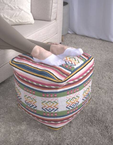 The text in the image appears to be "P 4EF".