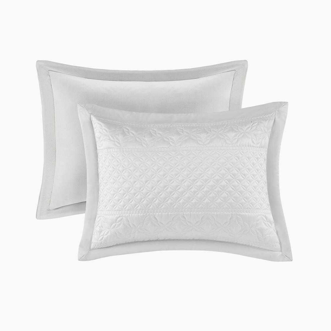 Alt View 4. Gracie Mills - Gracie Mills Carney 3-Piece Neoclassical-inspired Quilt Set - Grey.