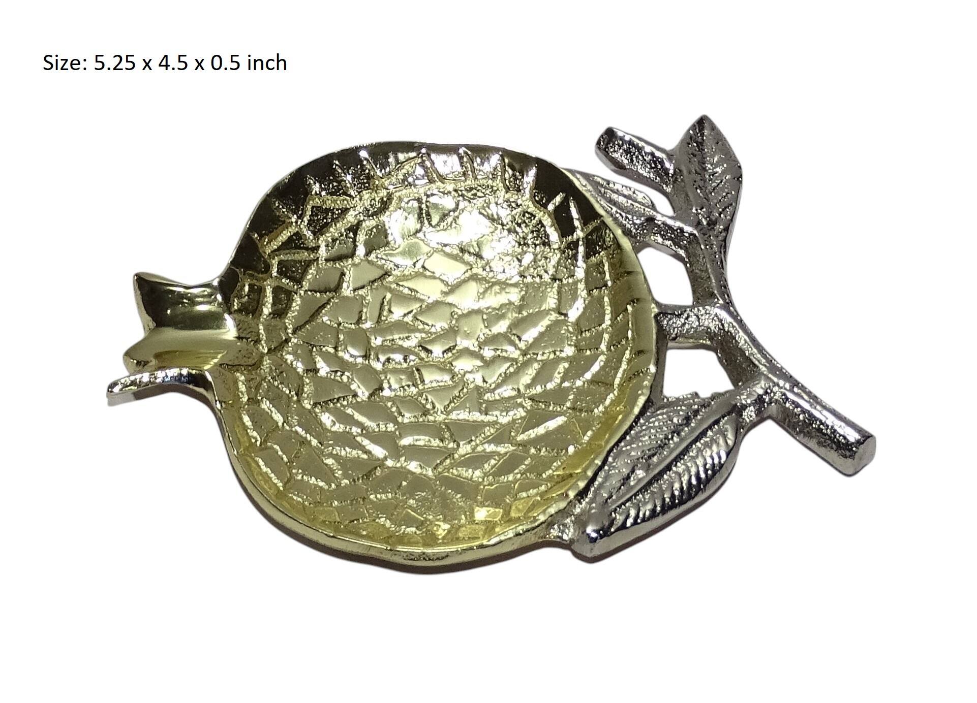 Size: 5.25 x 4.5 x 0.5 inch
