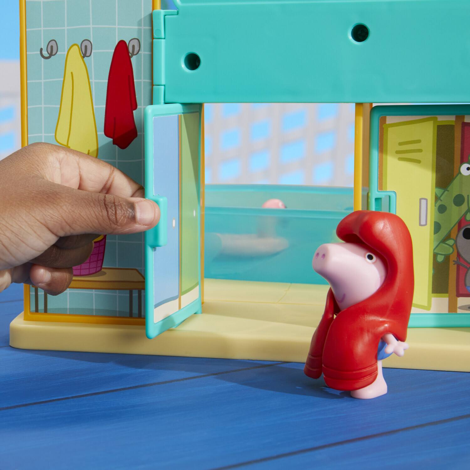Alt View 3. Hasbro - Hasbro Collectibles - Peppa Pig - Peppa's Waterpark Playset - Multicolor.