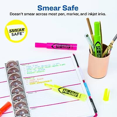 Smea Safe  
Doesn't smear across most pen, marker, and inkjet inks.  

SMEAR SAFE  

Hi-Liter  
Hi-Lite  
Hi-Liter  
Hi-Lite  

Laundry  
balysitfen  
Carl  
Hi-Liter  
ATA7  
AUGUET