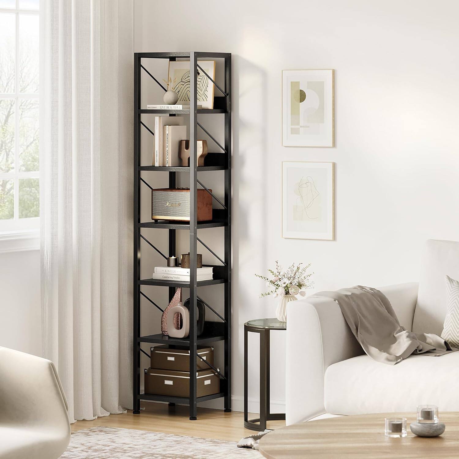 The text on the image is:

- "NIISE"
- "KaN"
- "thoN"

Corrected and grouped text:

- "NIISE"
- "KaN"
- "thoN"