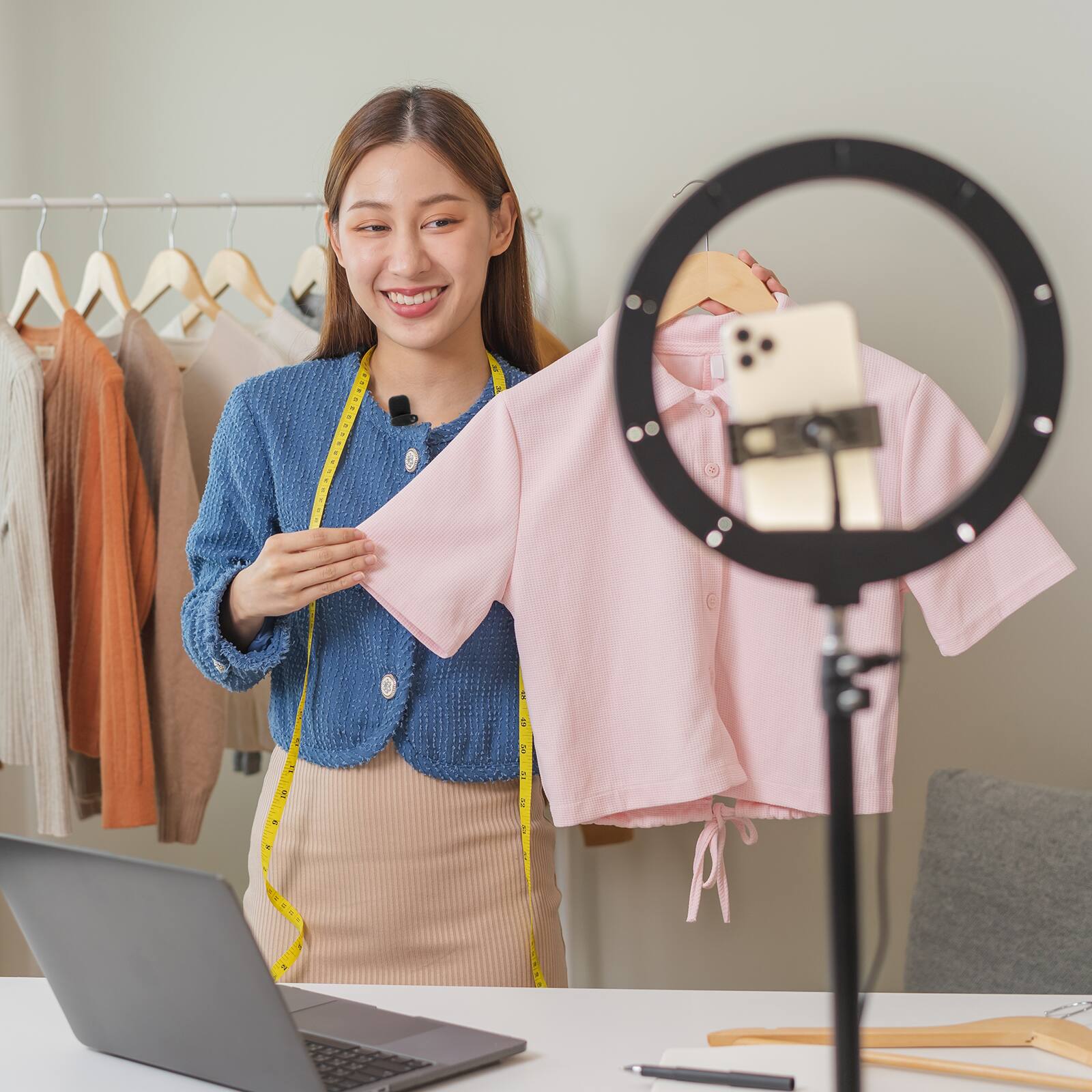 Alt View 5. Unique Bargains - Lavalier Lapel Microphone 3.5mm Straight Stereo 3-Pole Condenser Mic 1.5m Wired Unidirectional 3pcs - Black.