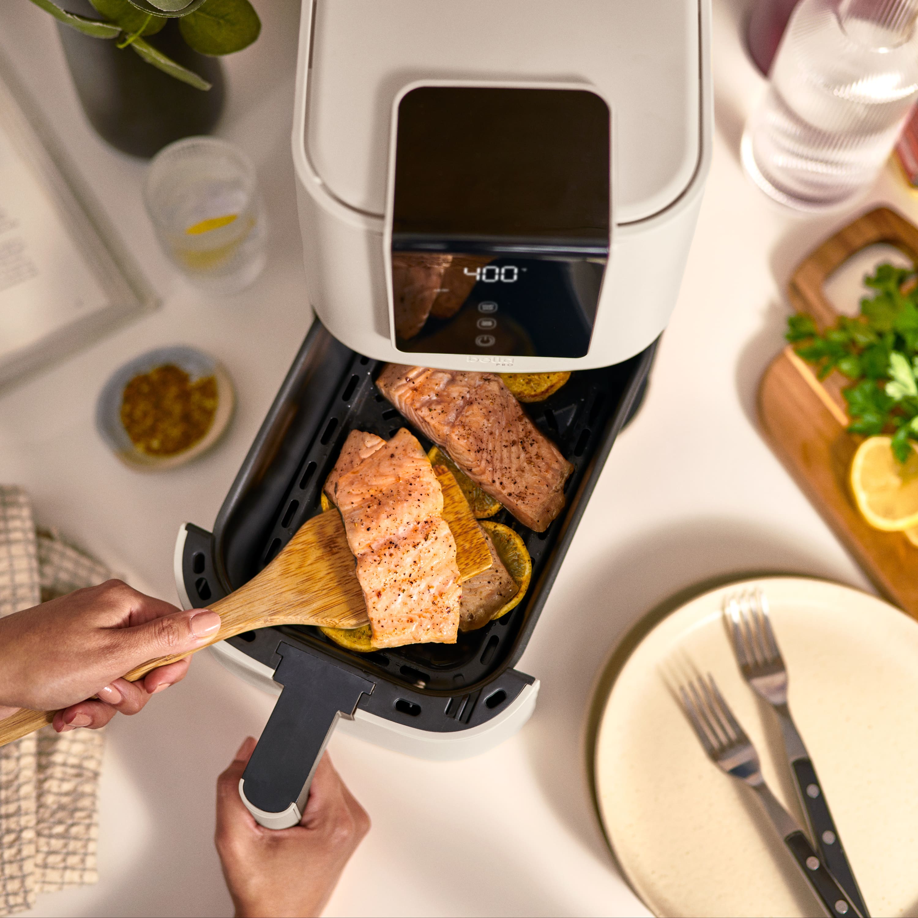 Left. bella PRO - 4-qt. Touchscreen Slim Air Fryer - Oatmilk.