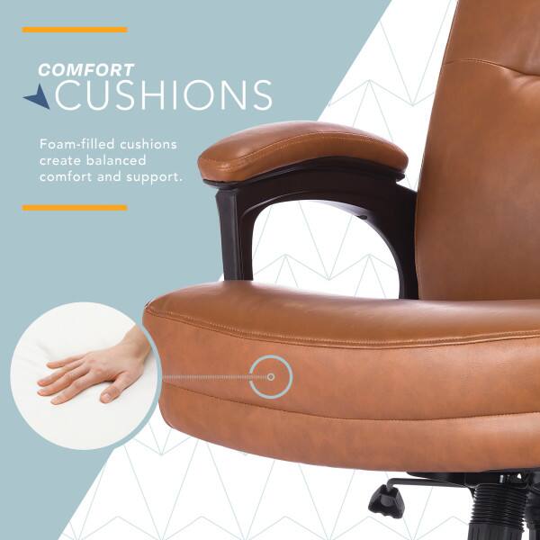 COMFORT CUSHIONS  
Foam-filled cushions create balanced comfort and support.