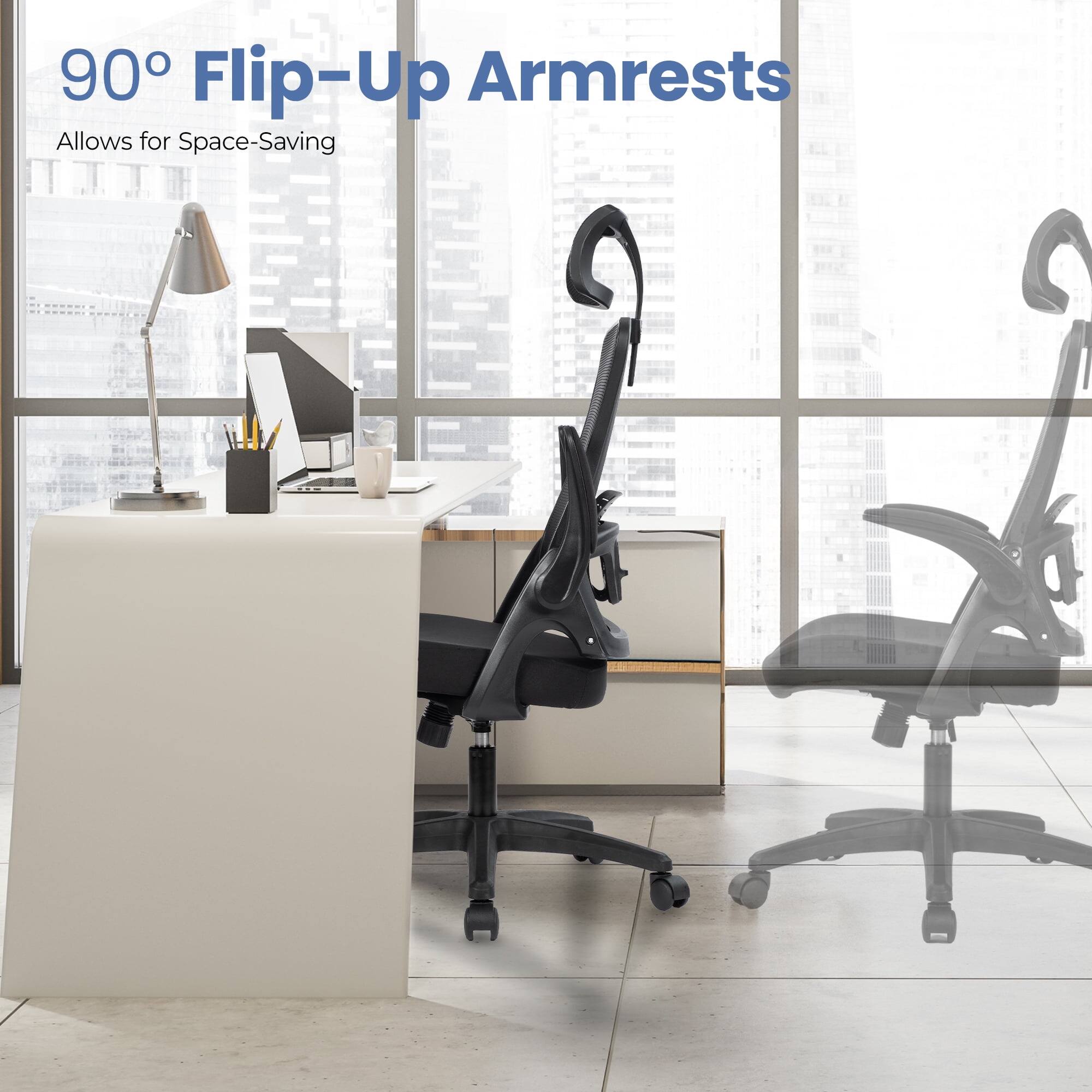 90° Flip-Up Armrests  
Allows for Space-Saving