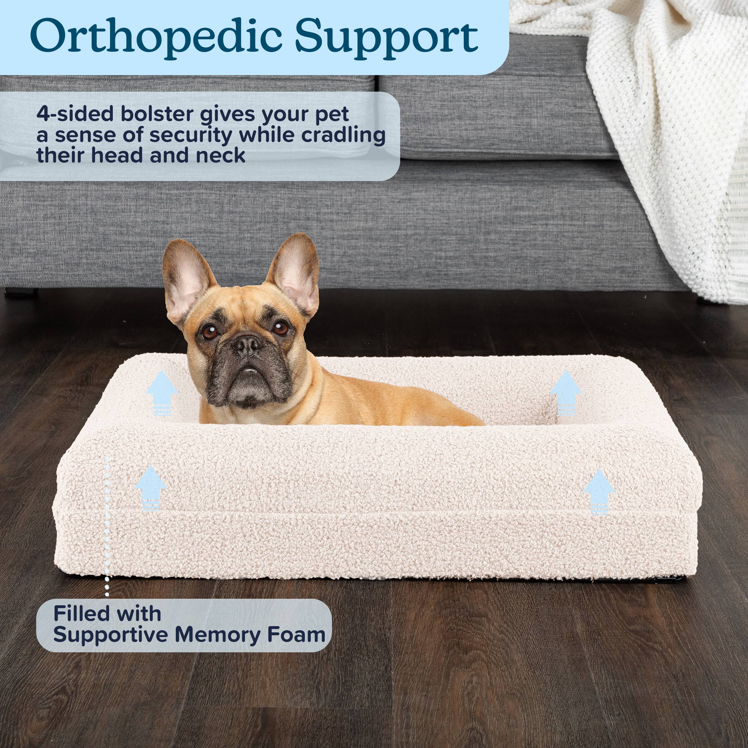 Orthopedic Support

4-sided bolster gives your pet a sense of security while cradling their head and neck

Filled with Supportive Memory Foam