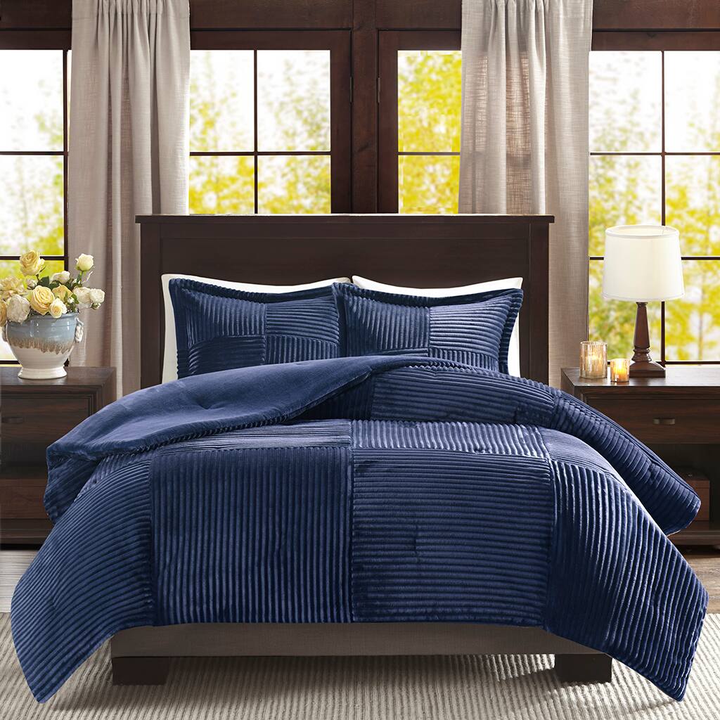 Alt View 2. Gracie Mills - Gracie Mills Hendricks Plush Down Alternative Comforter Set - Navy.