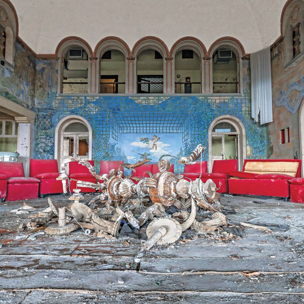 Front. Austere [Oxblood-Colored Vinyl] [LP].