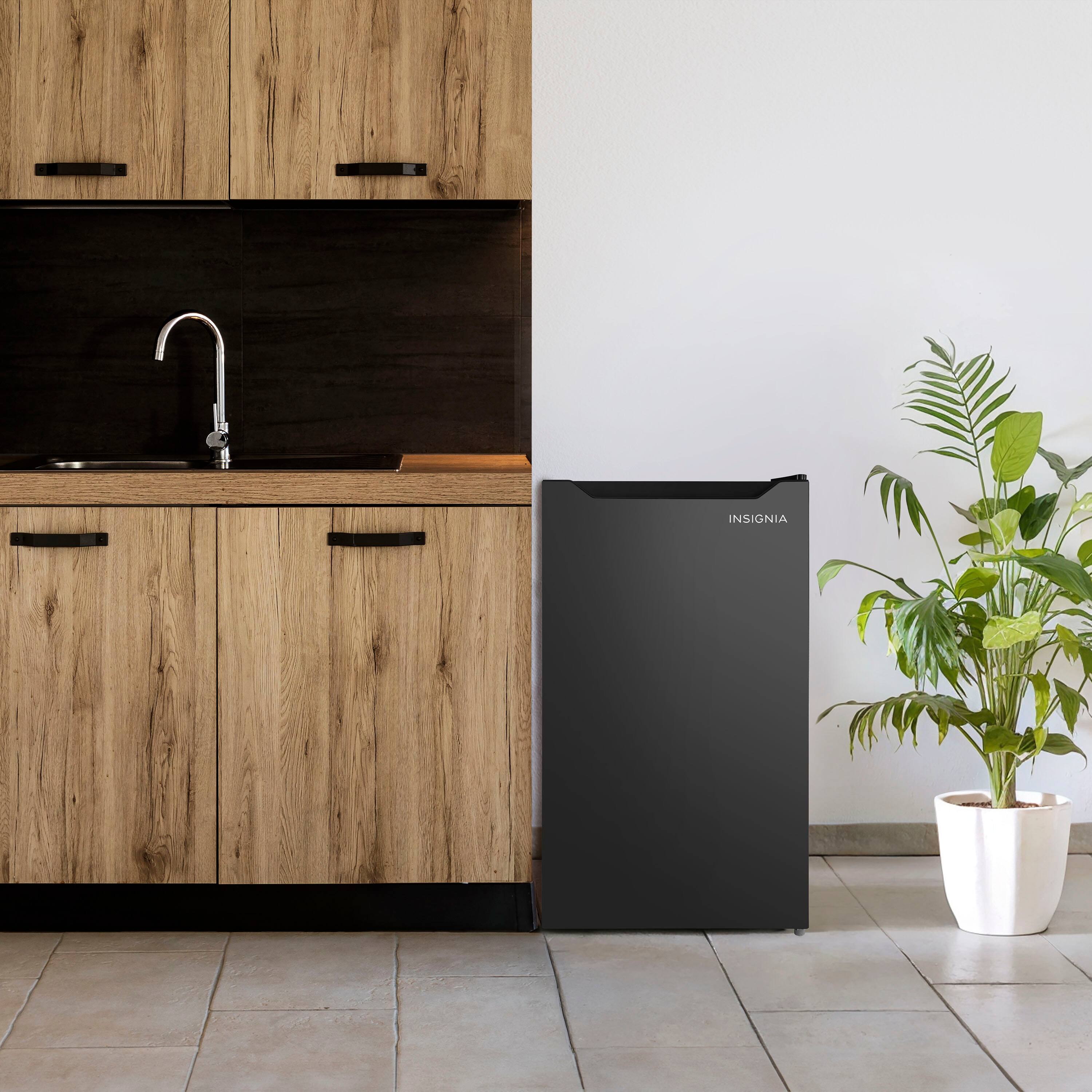 Alt View 9. Insignia™ - 3.3 Cu. Ft. Mini Fridge with Door Storage and ENERGY STAR Certification - Black.