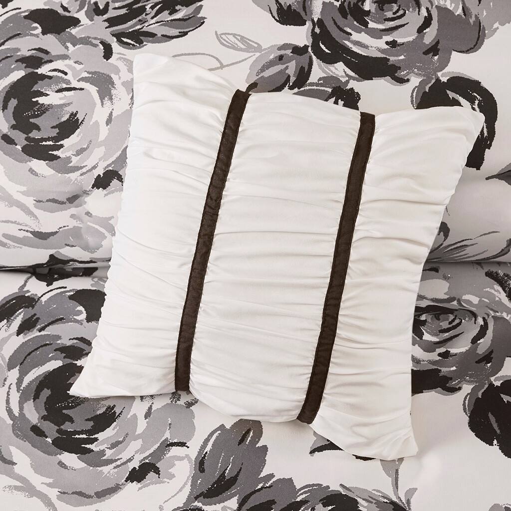 Alt View 2. Gracie Mills - Gracie Mills Marshall Floral Print Comforter Set with Antimicrobial Freshness - Black/White.