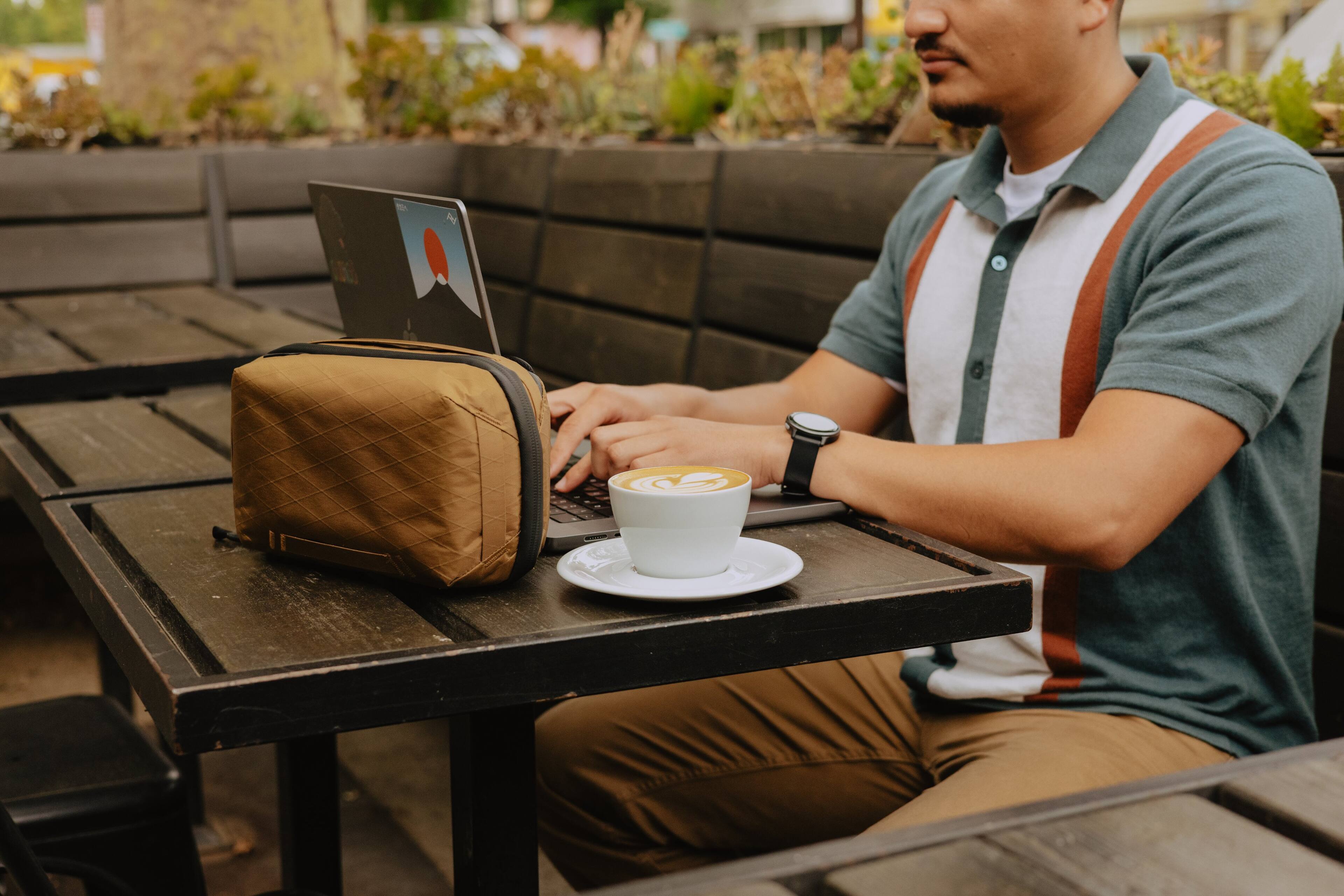 Alt View 16. Peak Design - Tech Pouch - Coyote.