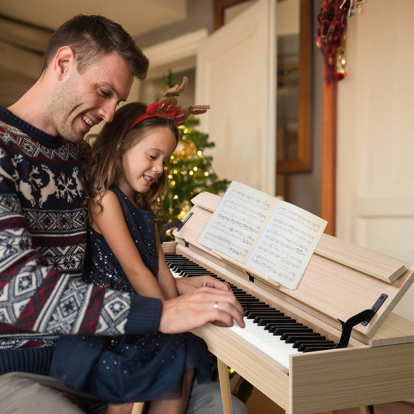 Angle. Winado - 88-Key Digital Electric Piano with MIDI,600 Rhythm,800 Timbre 3 Pedals.