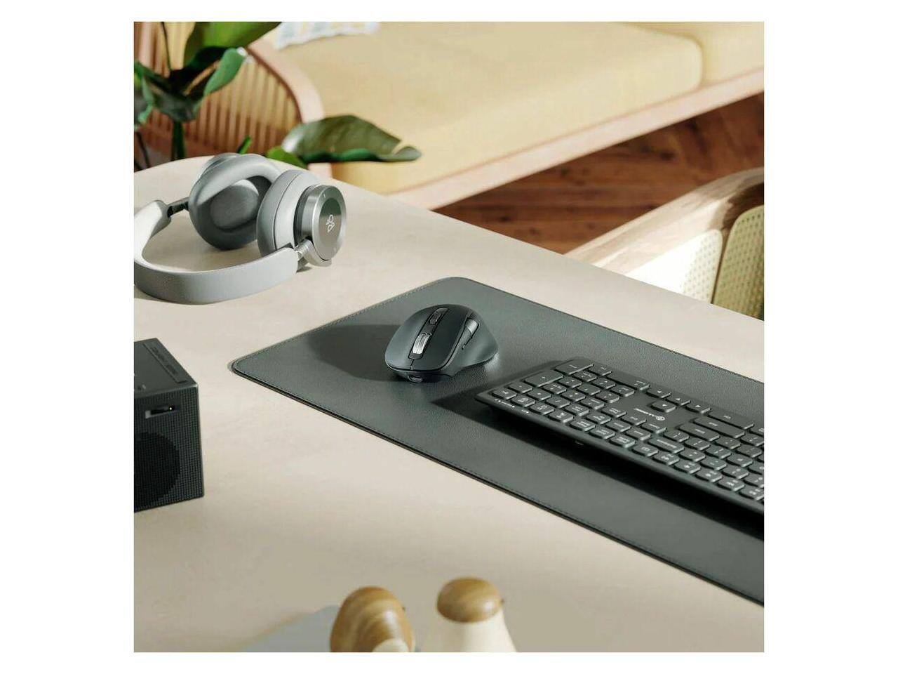 Alt View 5. Alogic - Alogic Bluetooth USB-C Rechargeable 7-Key Mouse - Wireless/USB-C - 6400 DPI - Scroll - 7 Programmable Buttons - Black.