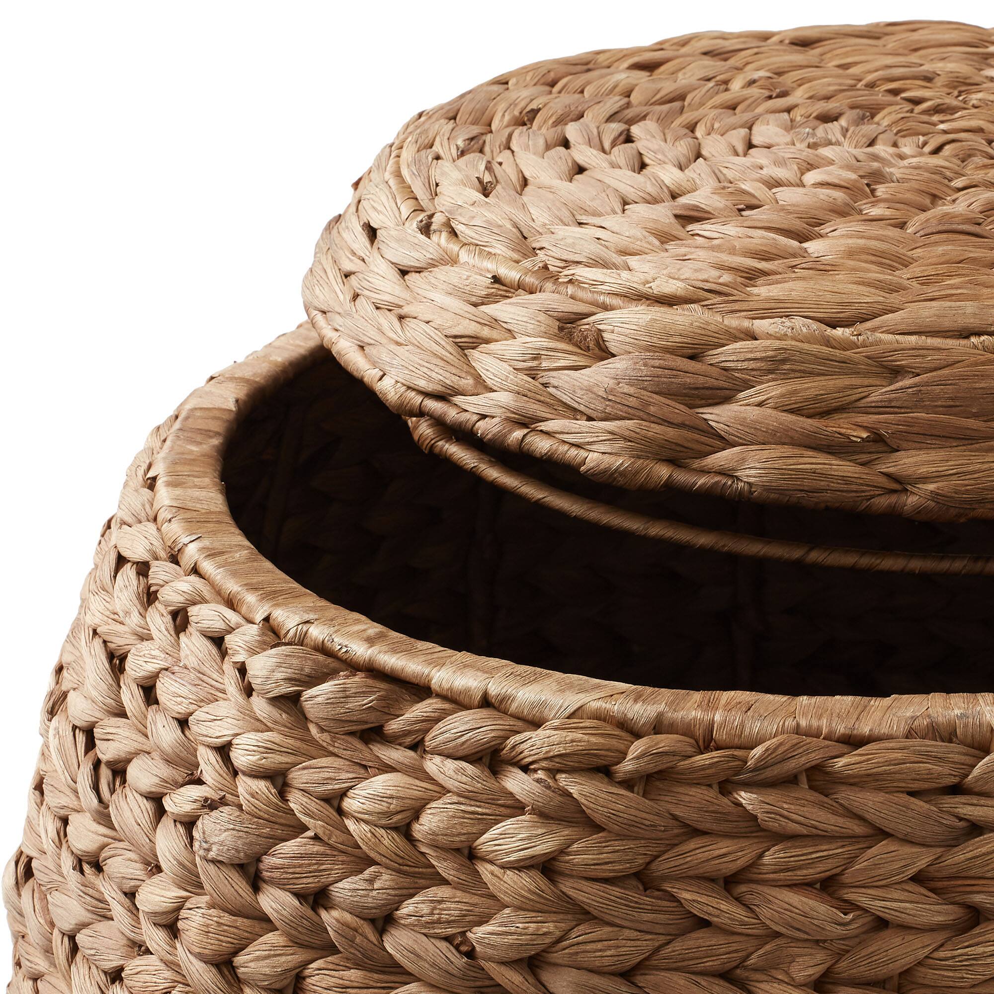 Alt View 4. Casafield - Round Water Hyacinth Storage Basket/Hamper with Lid - Cinnamon.