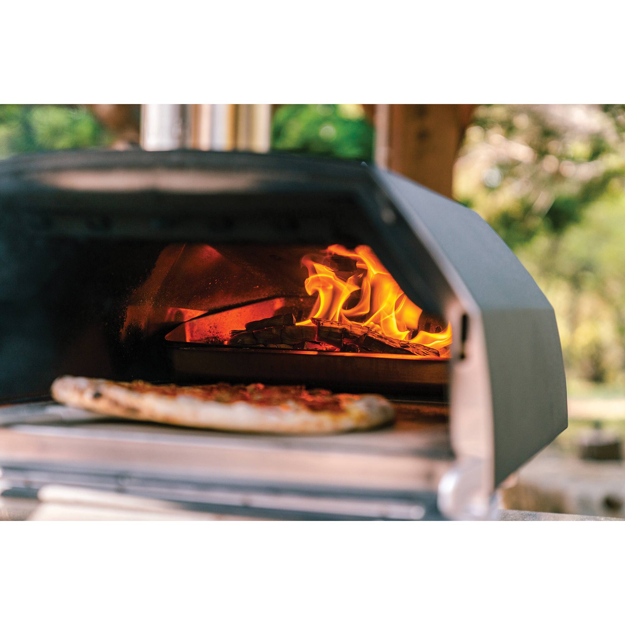 Alt View 34. Ooni - Karu 16 Multi-Fuel Pizza Oven - Black.