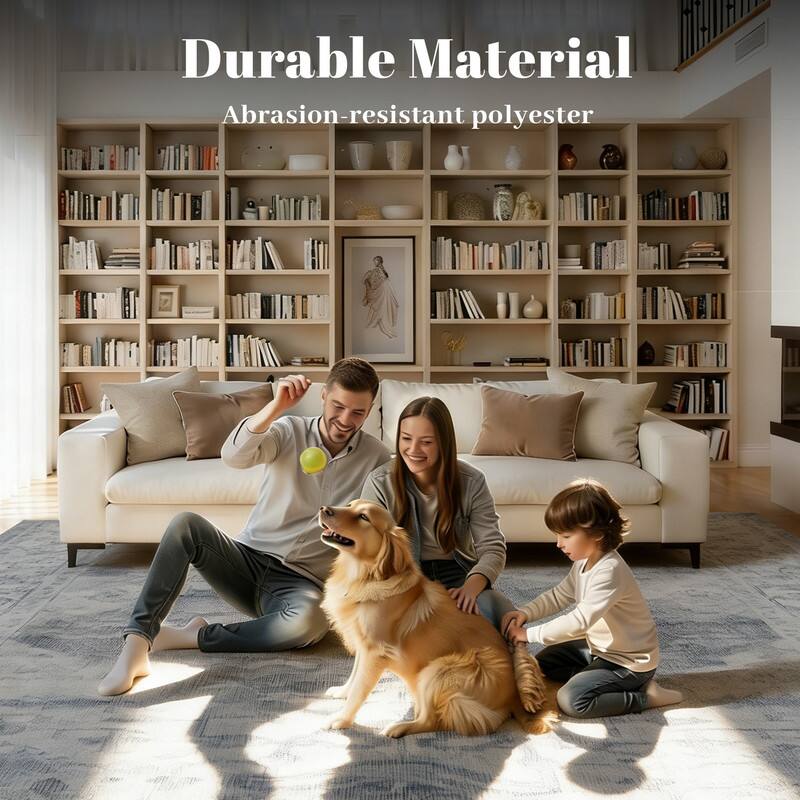 Durable Material  
Abrasion-resistant polyester