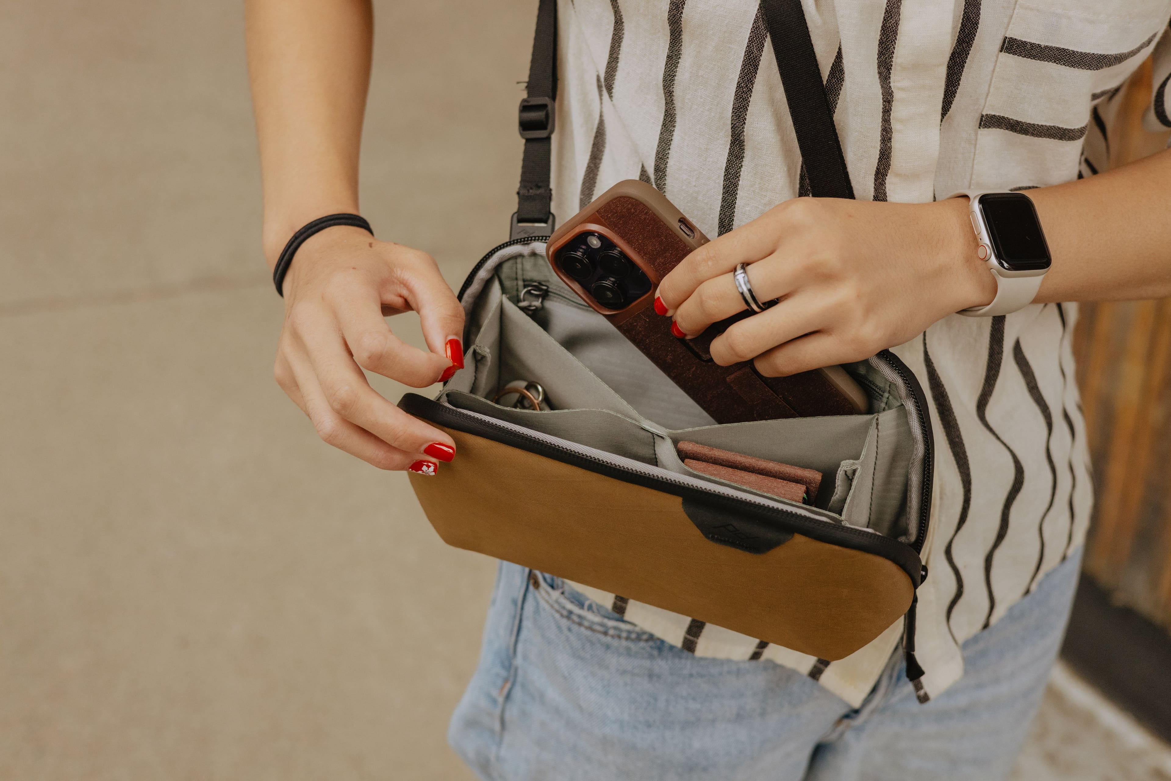 Alt View 19. Peak Design - Tech Pouch - Small - Coyote - Coyote.