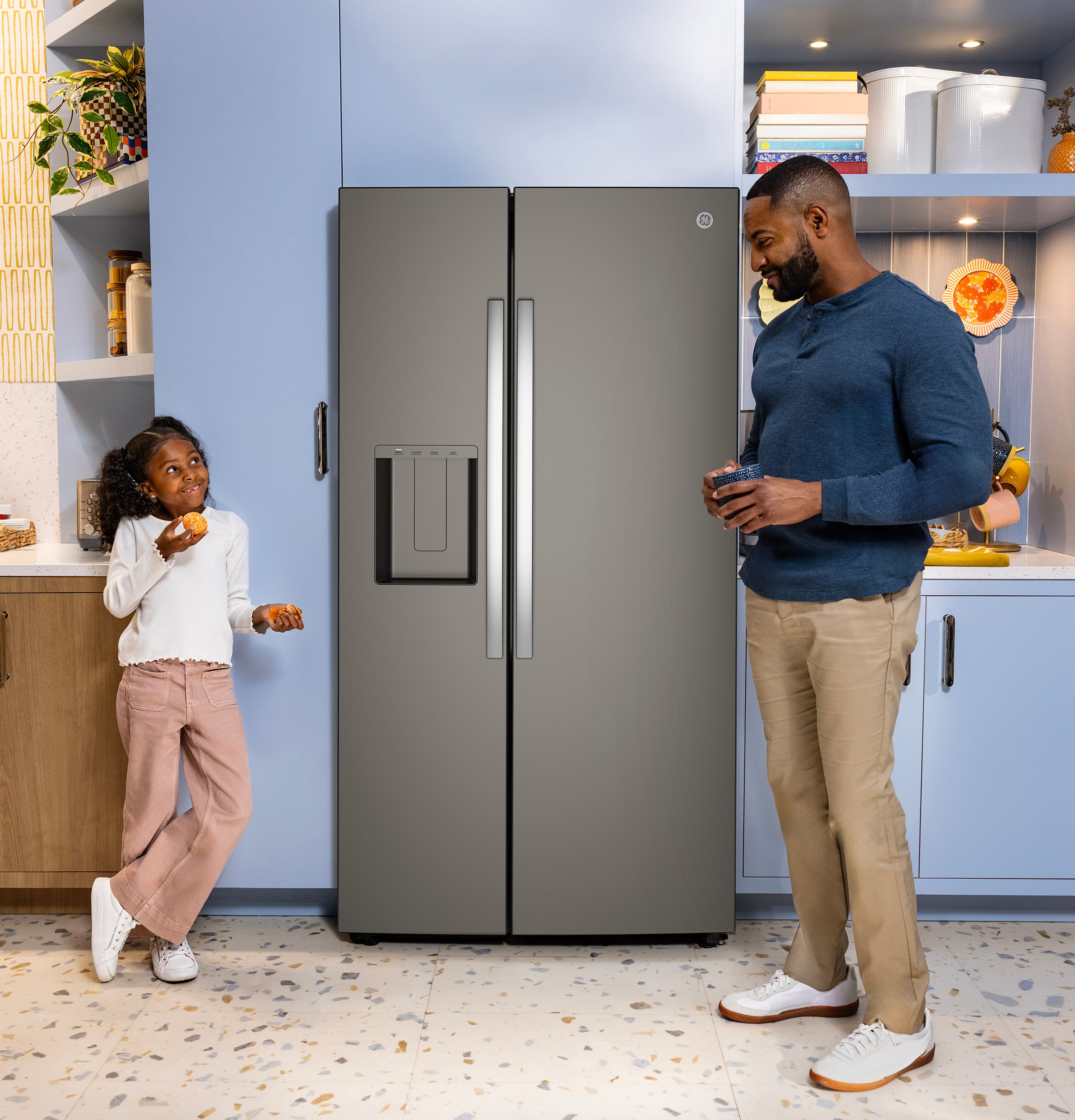 GE 36 in. Wide 27.9 Cu. Ft. Side By Side Refrigerator with Extra