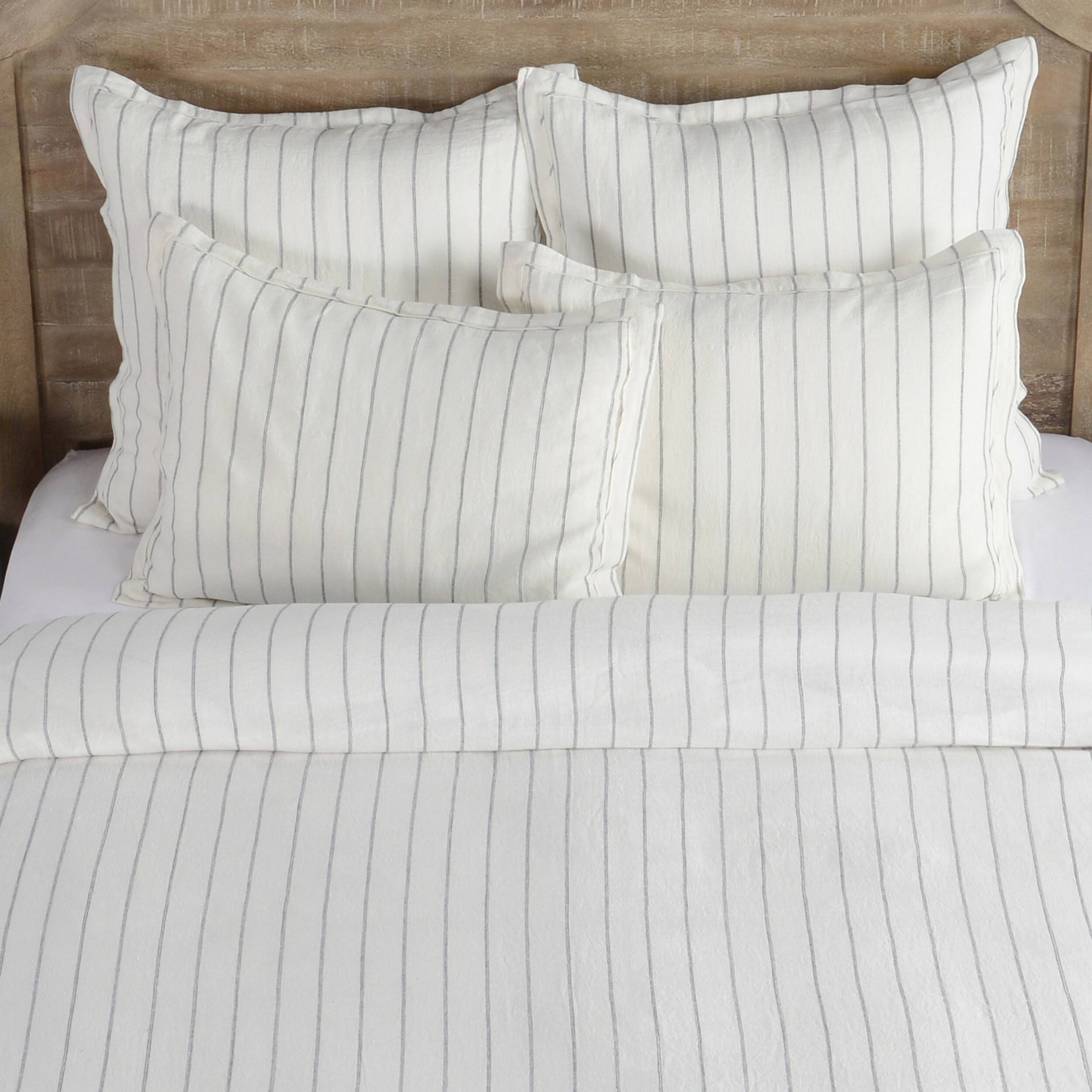 Angle. Manhattan Lane - Tara Queen Size Linen Duvet Cover, Stripe Design and Mitered Corners - Ivory.