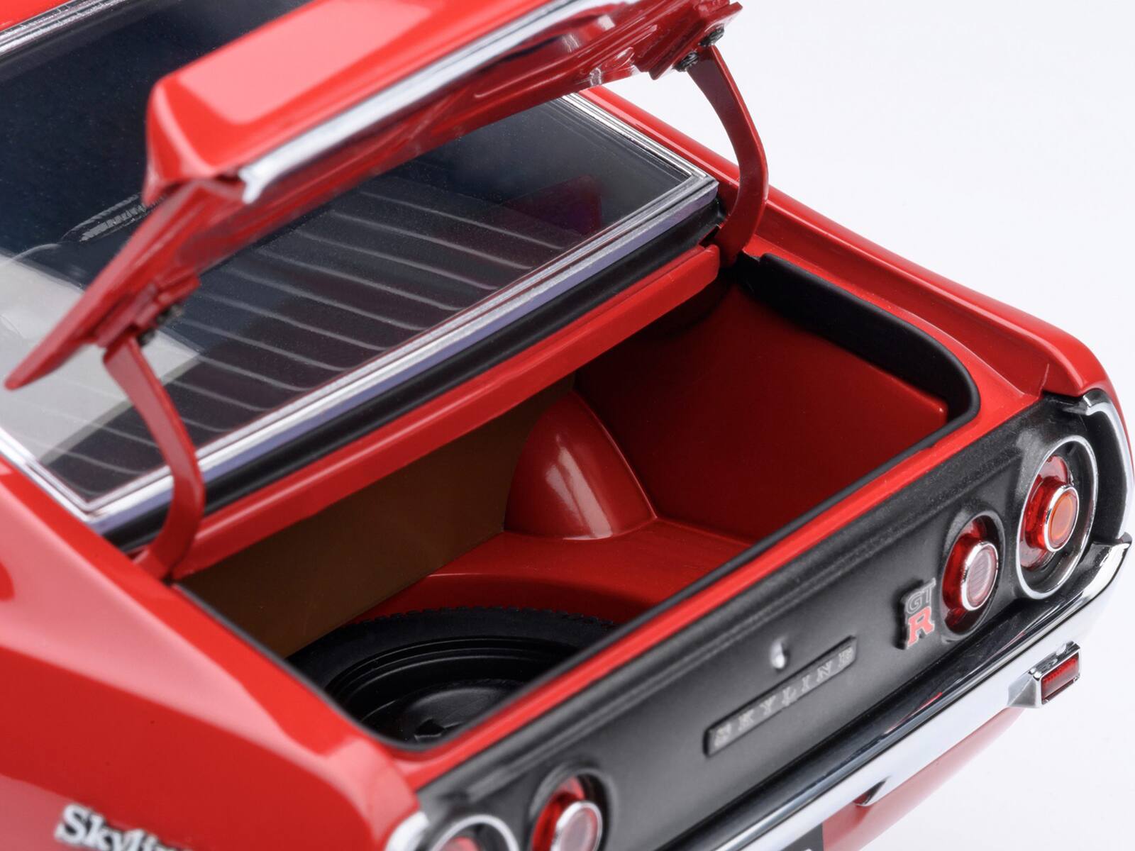 Alt View 1. Autoart - Nissan Skyline 2000GT-R (KPGC110) Tuned Version RHD (Right Hand Drive) Red 1/18 Model Car by Autoart - Red.