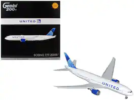 Boeing 777-200ER Commercial Aircraft with Flaps Down "United Airlines" White with Blue Tail 1/200 Model by GeminiJets