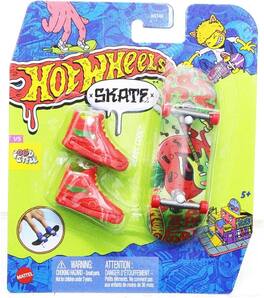Tony Hawk - Mattel - Hot Wheels Skate Tony Hawk Twist Berry Cool Finger Skateboard + 1 Pair of Shoes - Collectibles - Multicolor