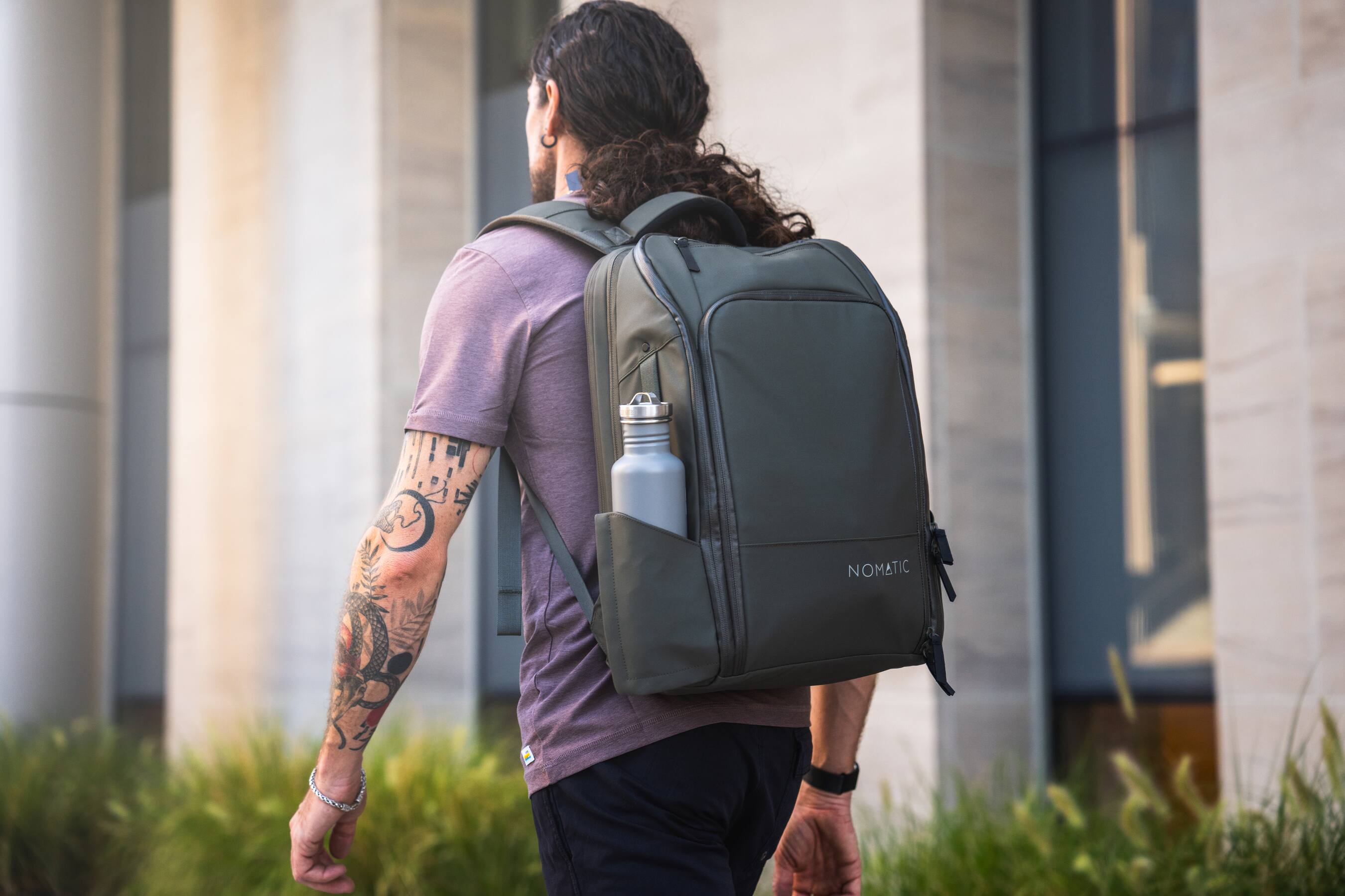 Alt View 3. Nomatic - Backpack 20L - Olive.