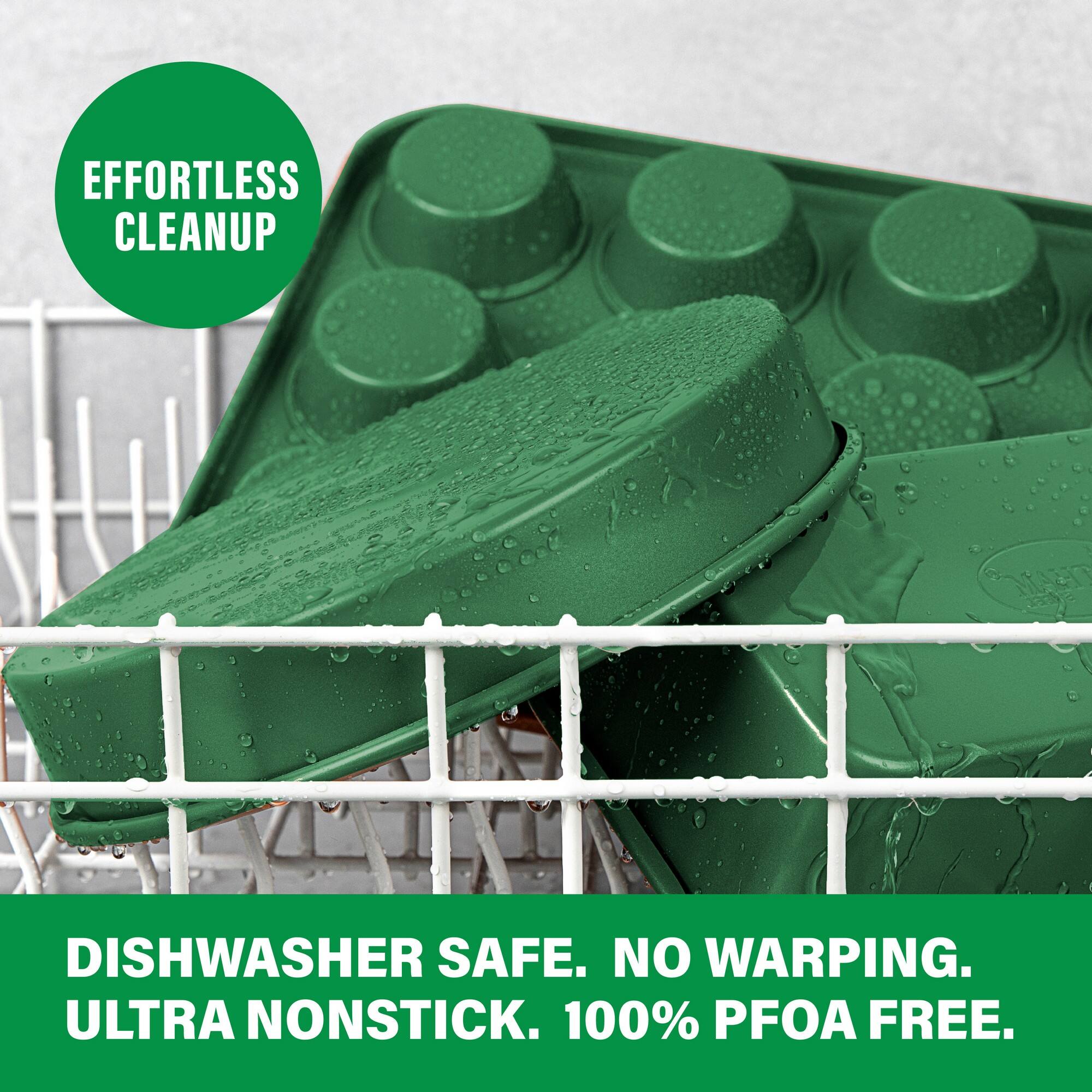 EFFORTLESS CLEANUP
DISHWASHER SAFE. NO WARPING. ULTRA NONSTICK. 100% PFOA FREE.